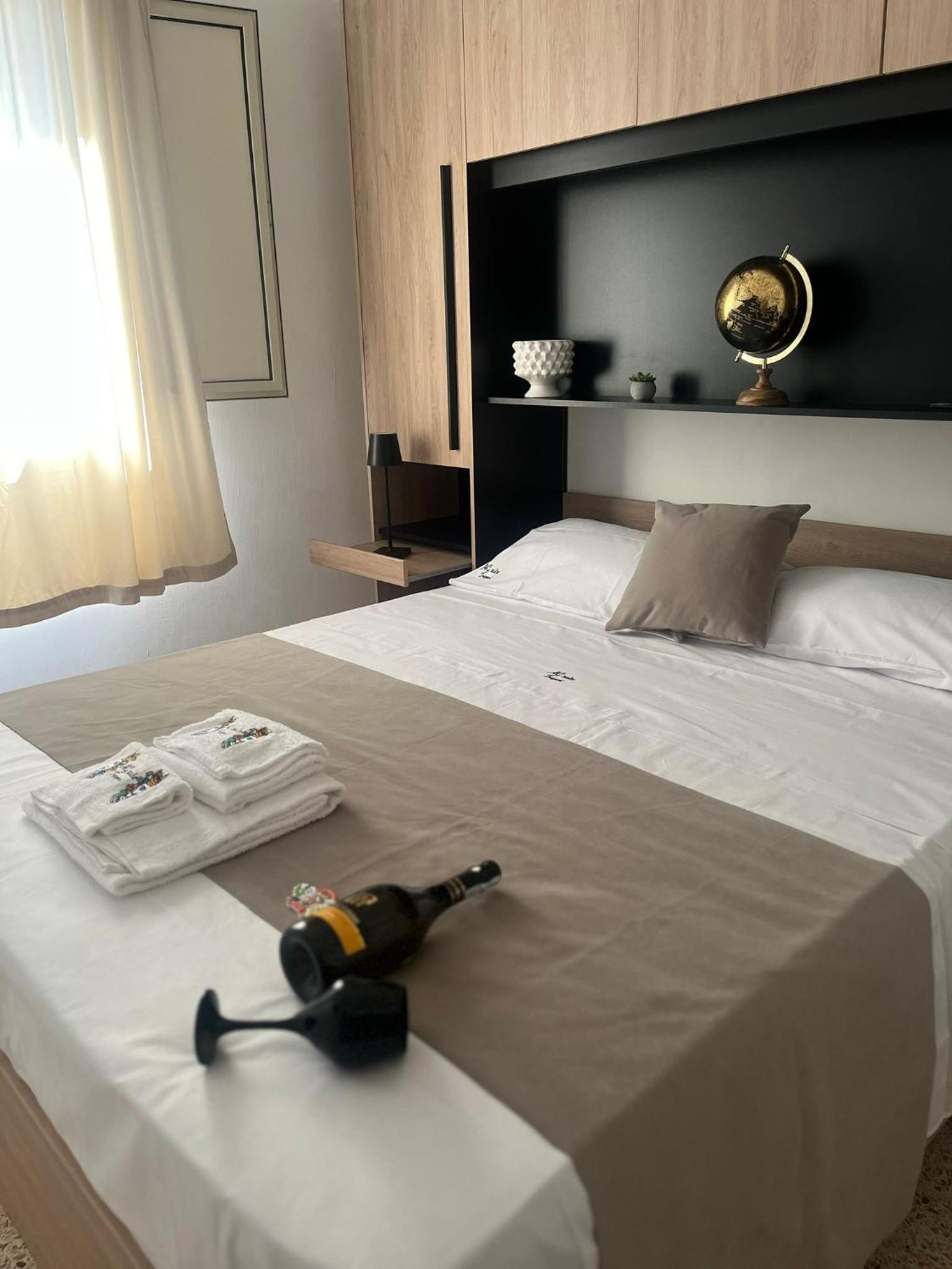 Double Room with Private External Bathroom