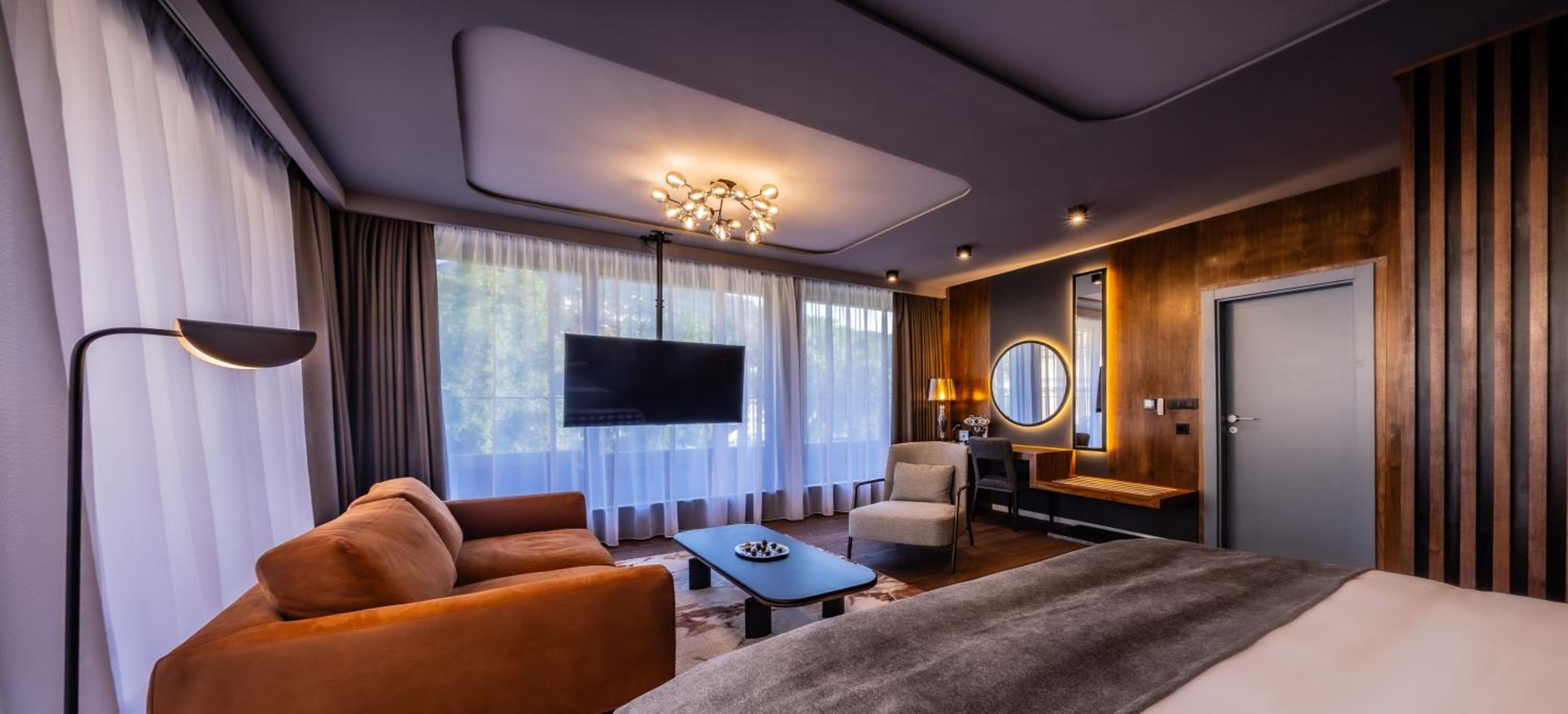 Deluxe Suite
