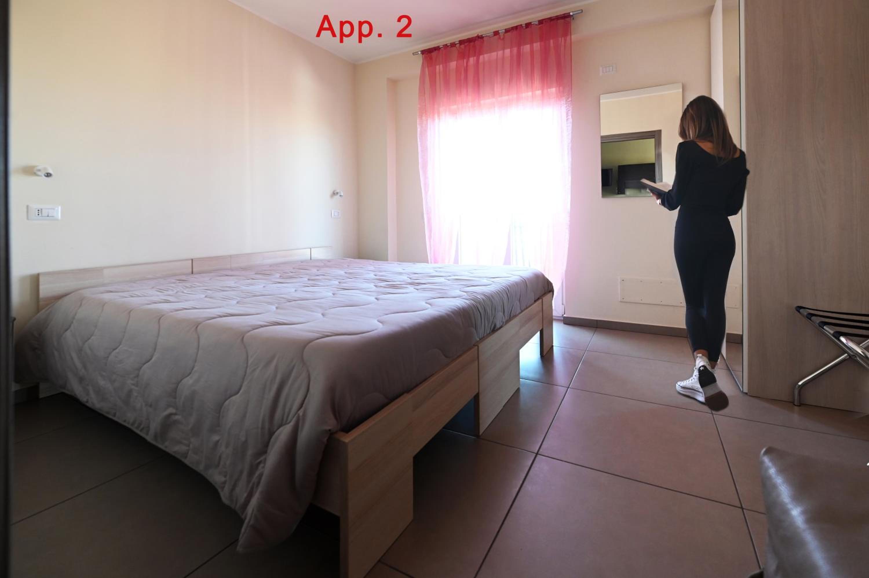 One-Bedroom Apartment - Photo 4