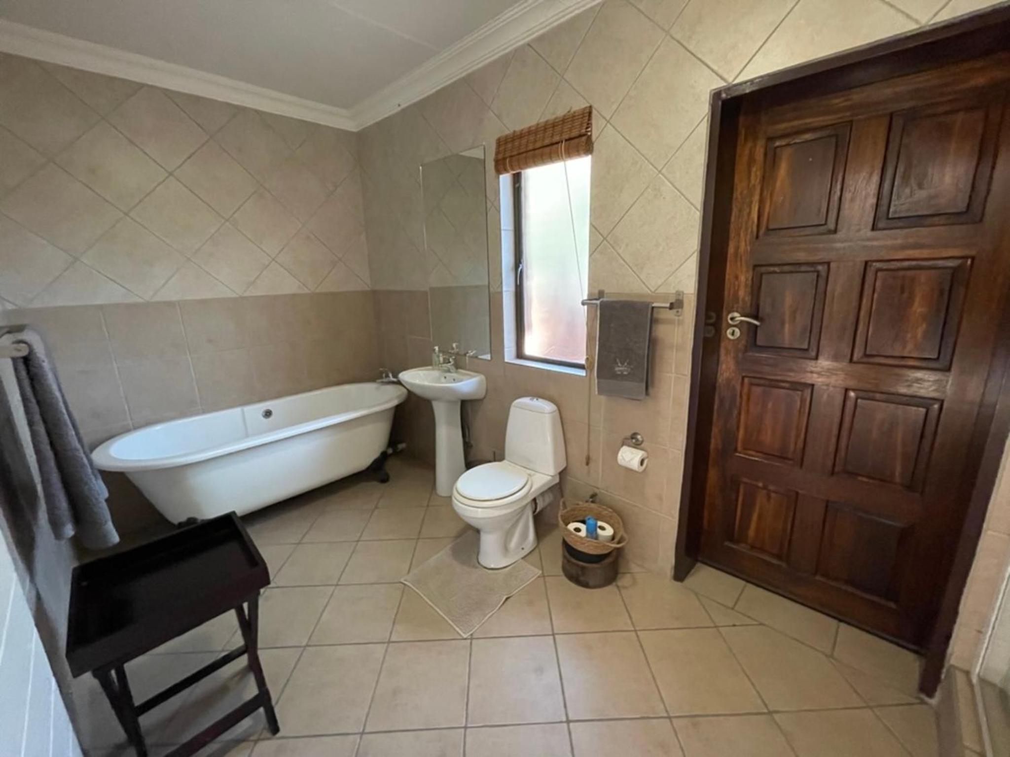 Villa photo 3