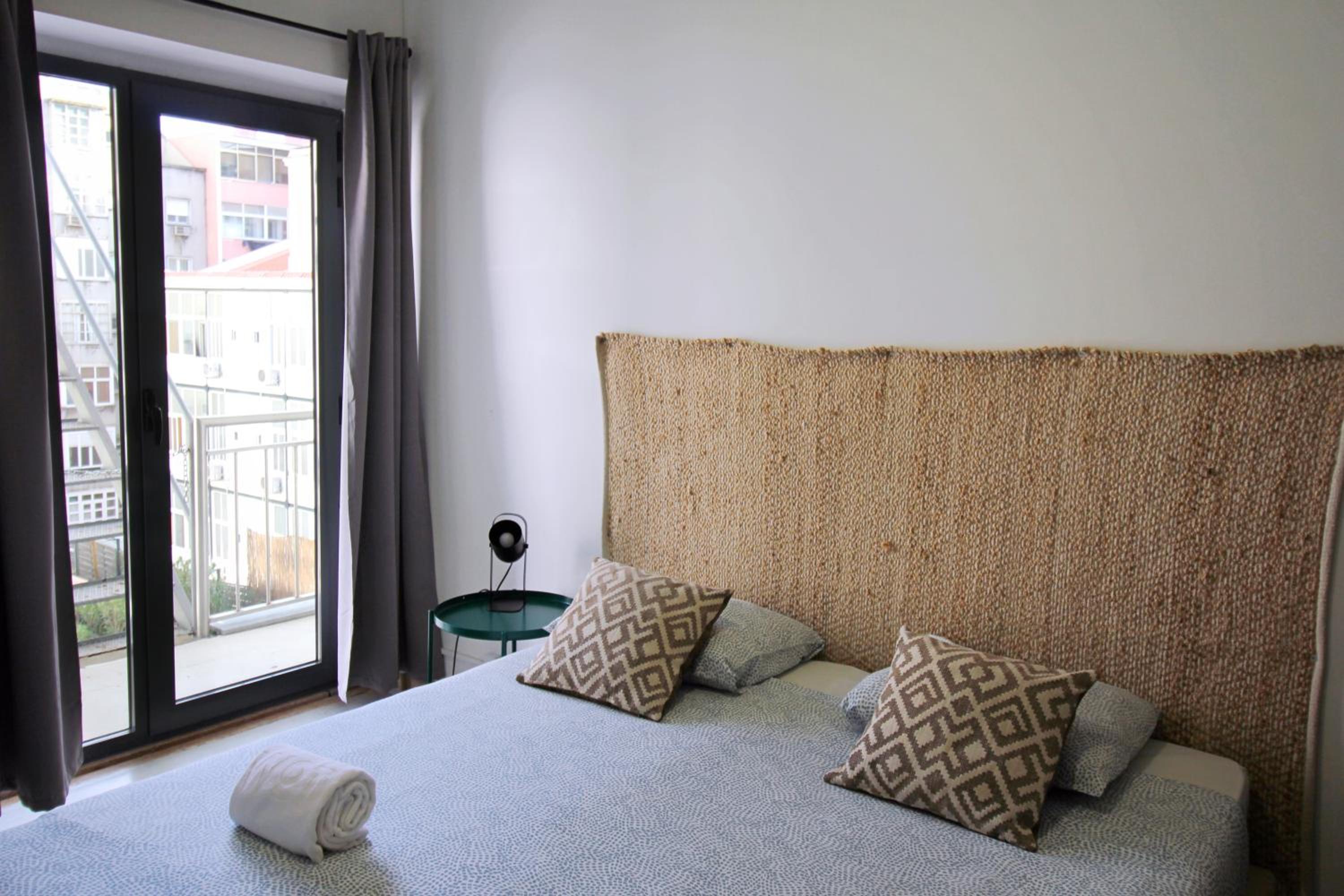 Double Room with Balcony - Photo 3