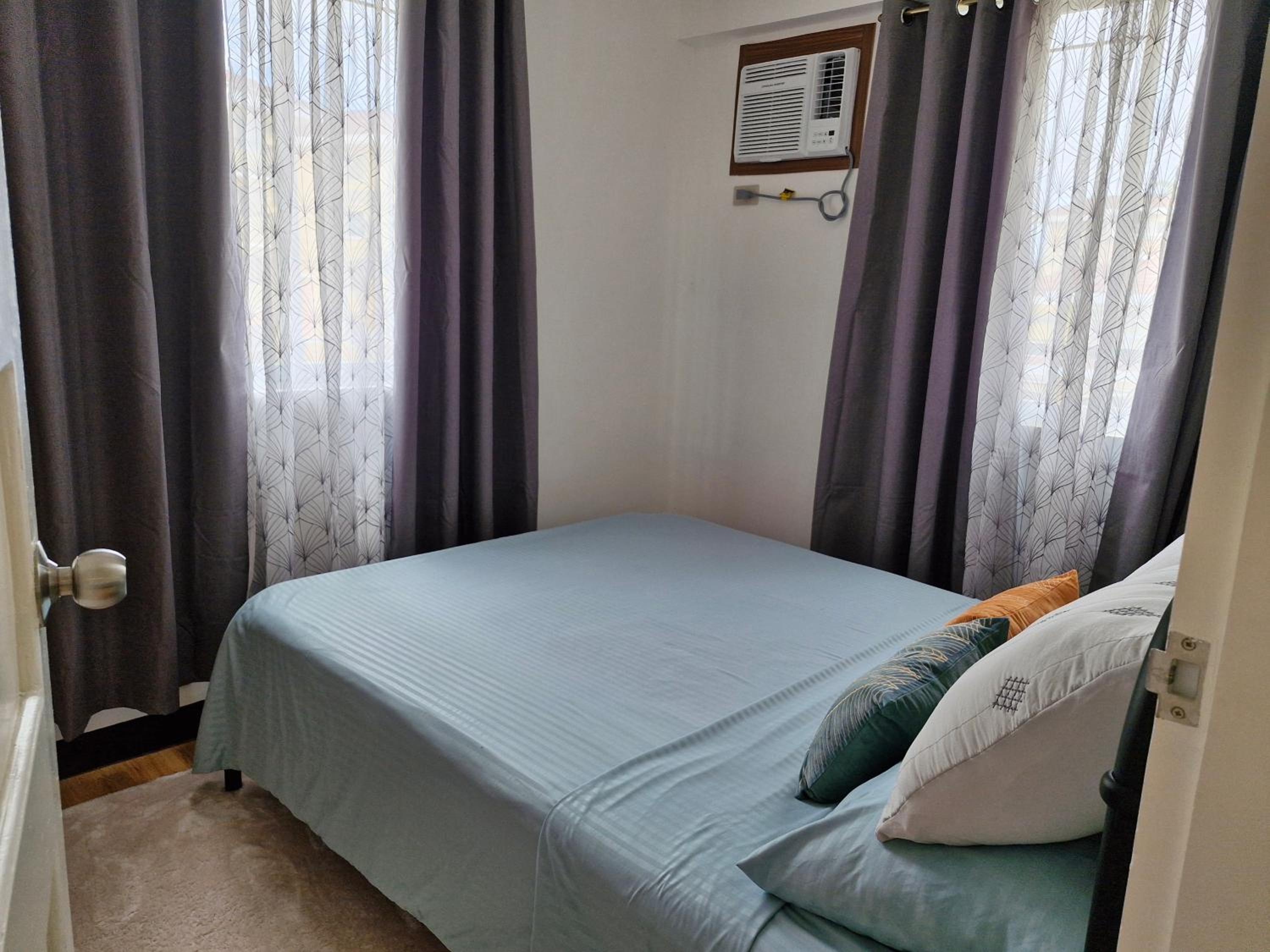 Apartment with Balcony photo 2