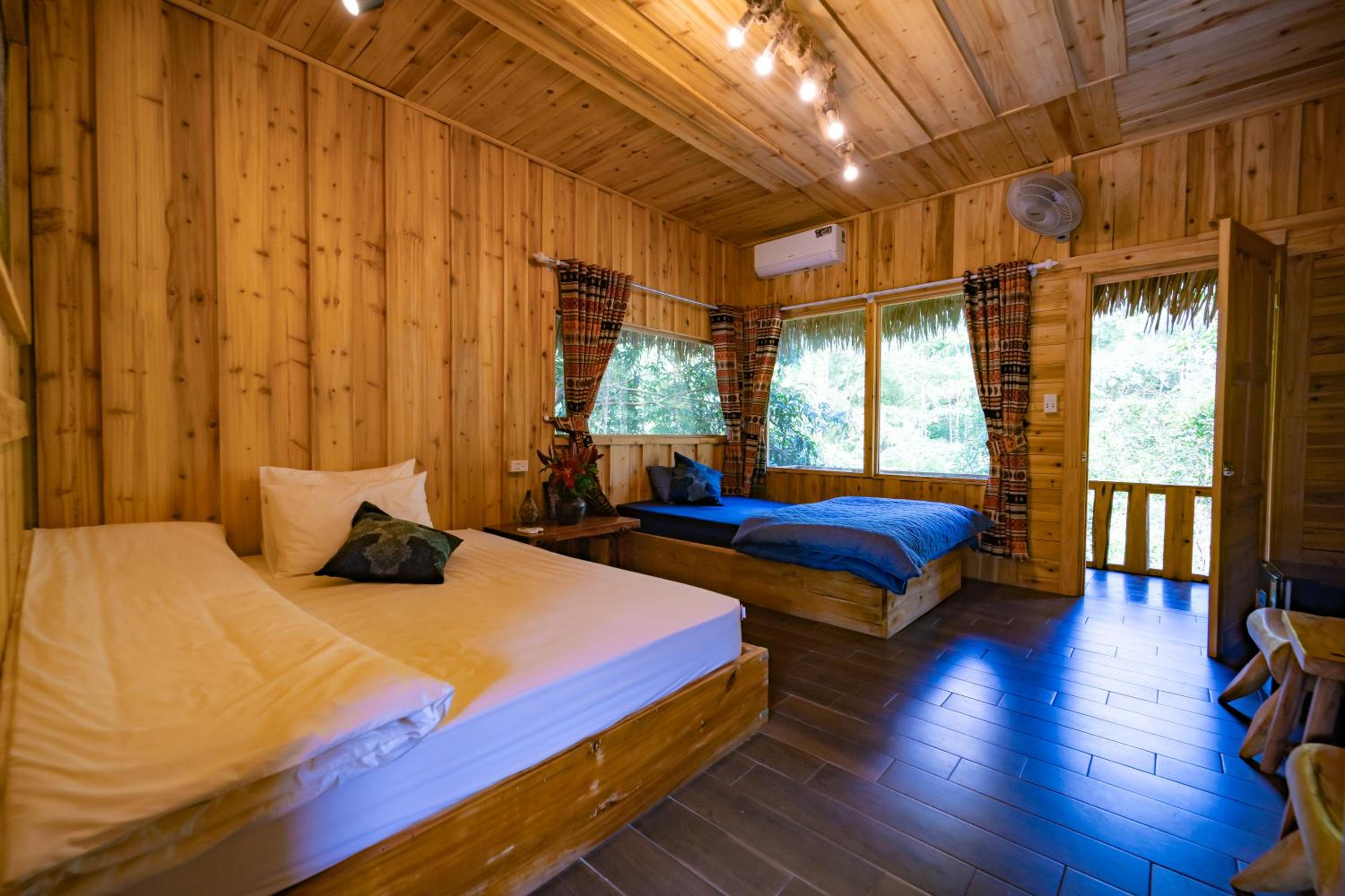 Twin Room with Mountain View