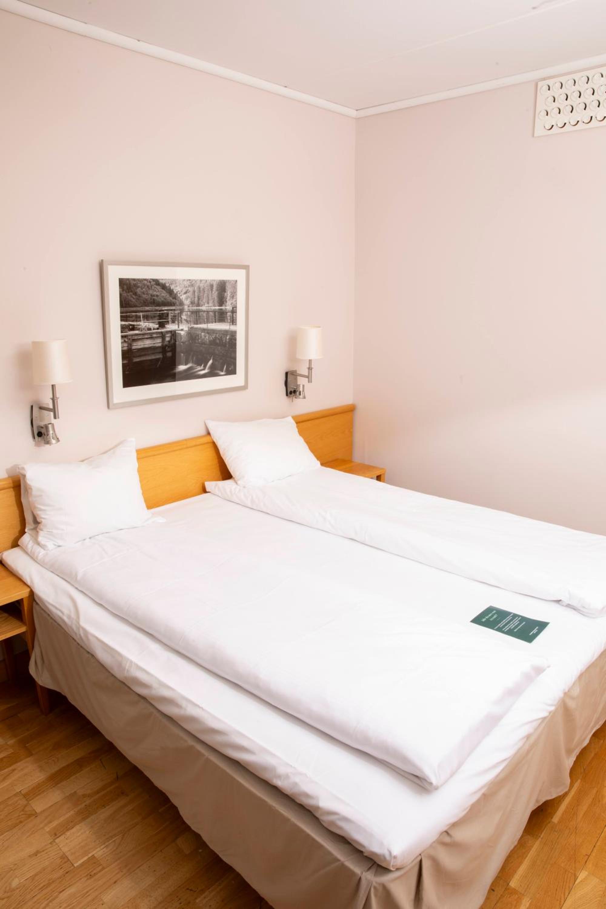 Standard Double Room - Photo 2