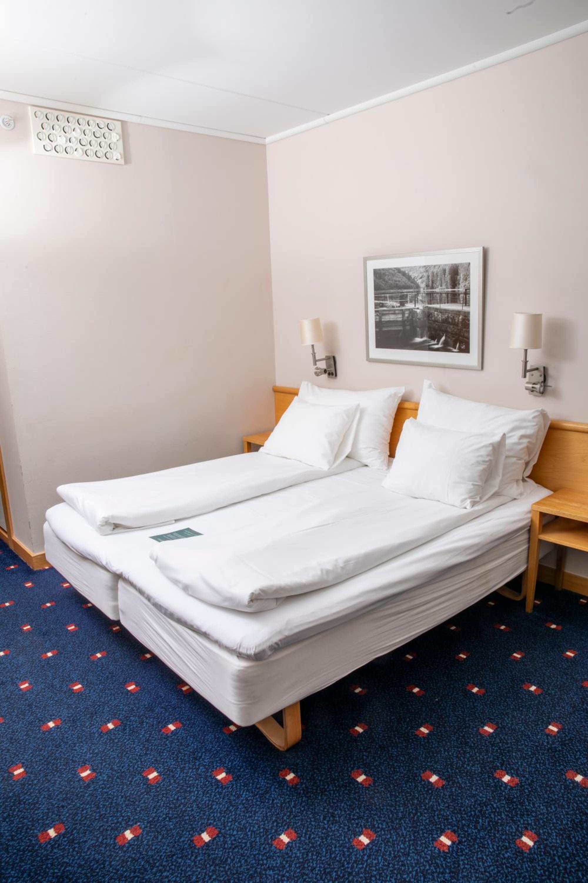 Standard Double Room - Photo 5