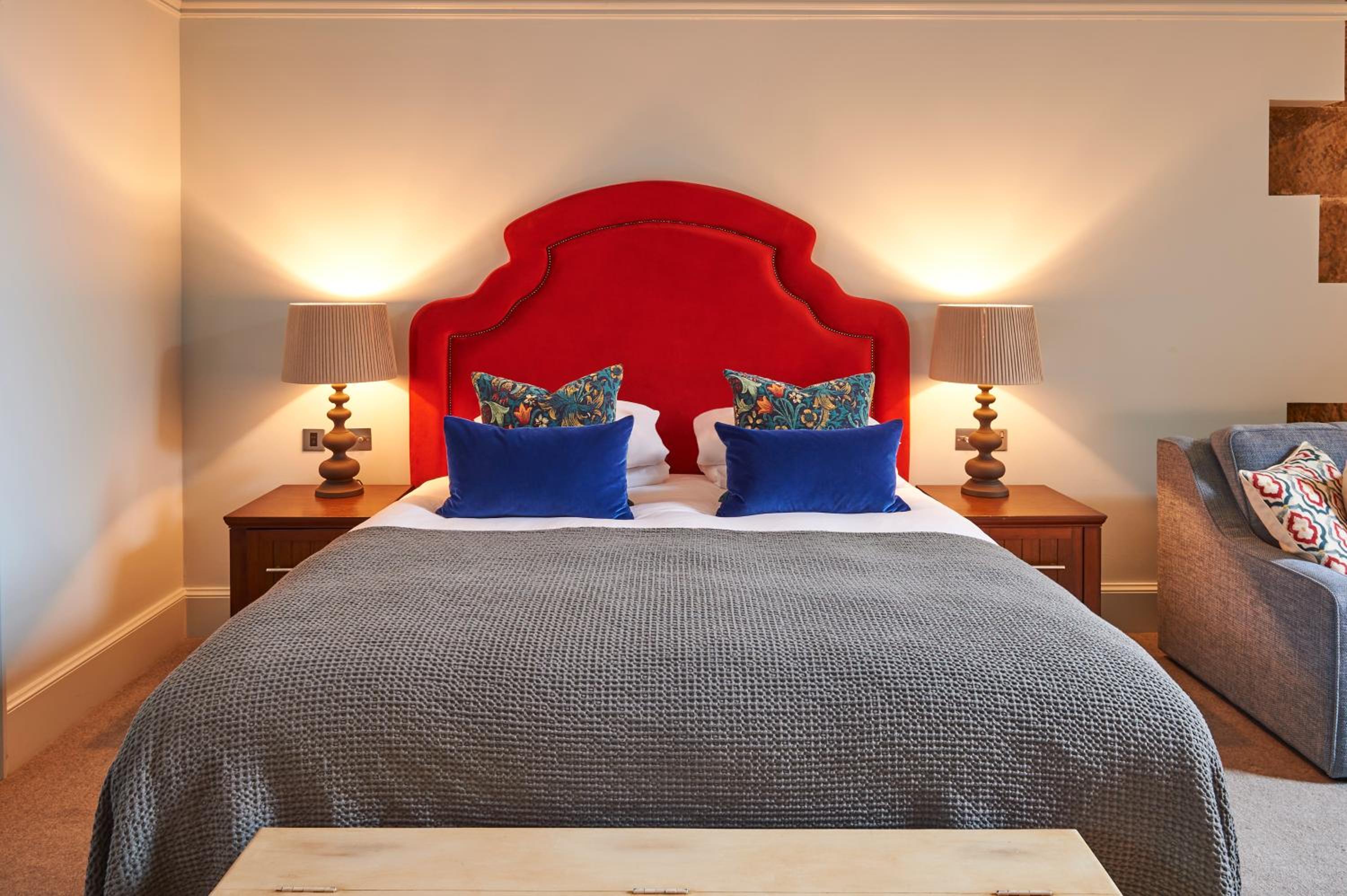 Suite - Photo 11