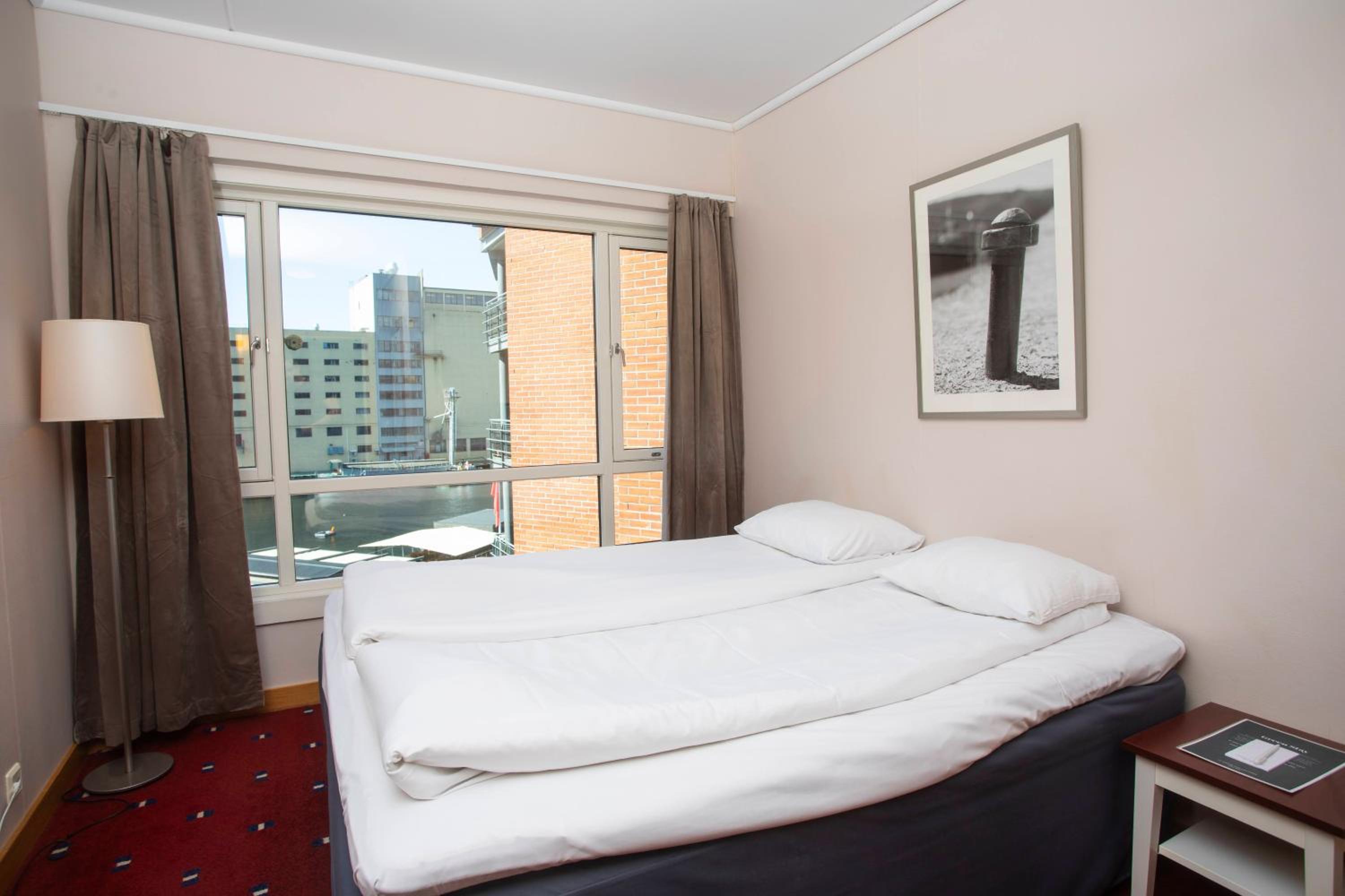 Compact Double Room - Photo 1