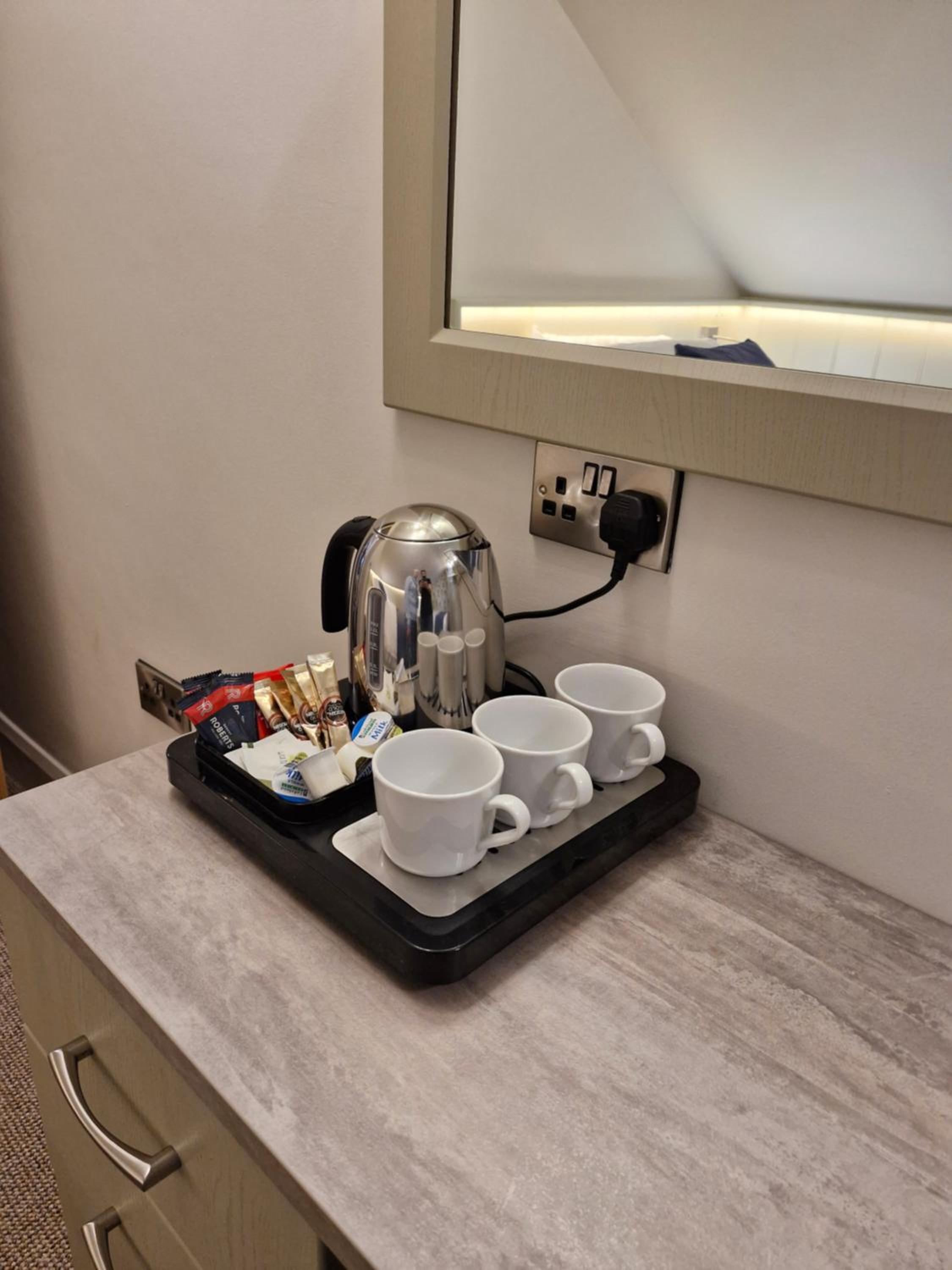Queen Room photo 3