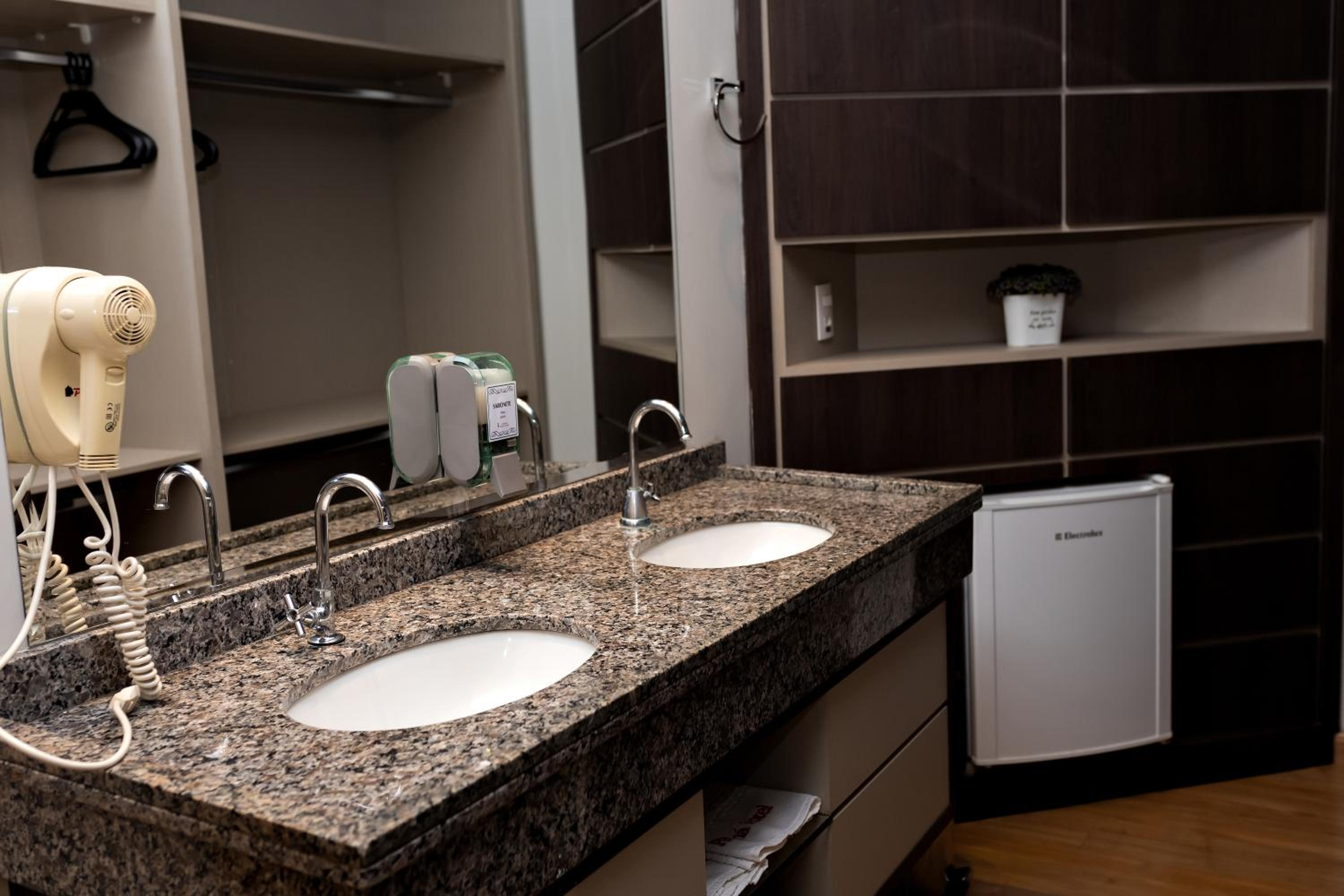Double Room - Disability Access photo 2