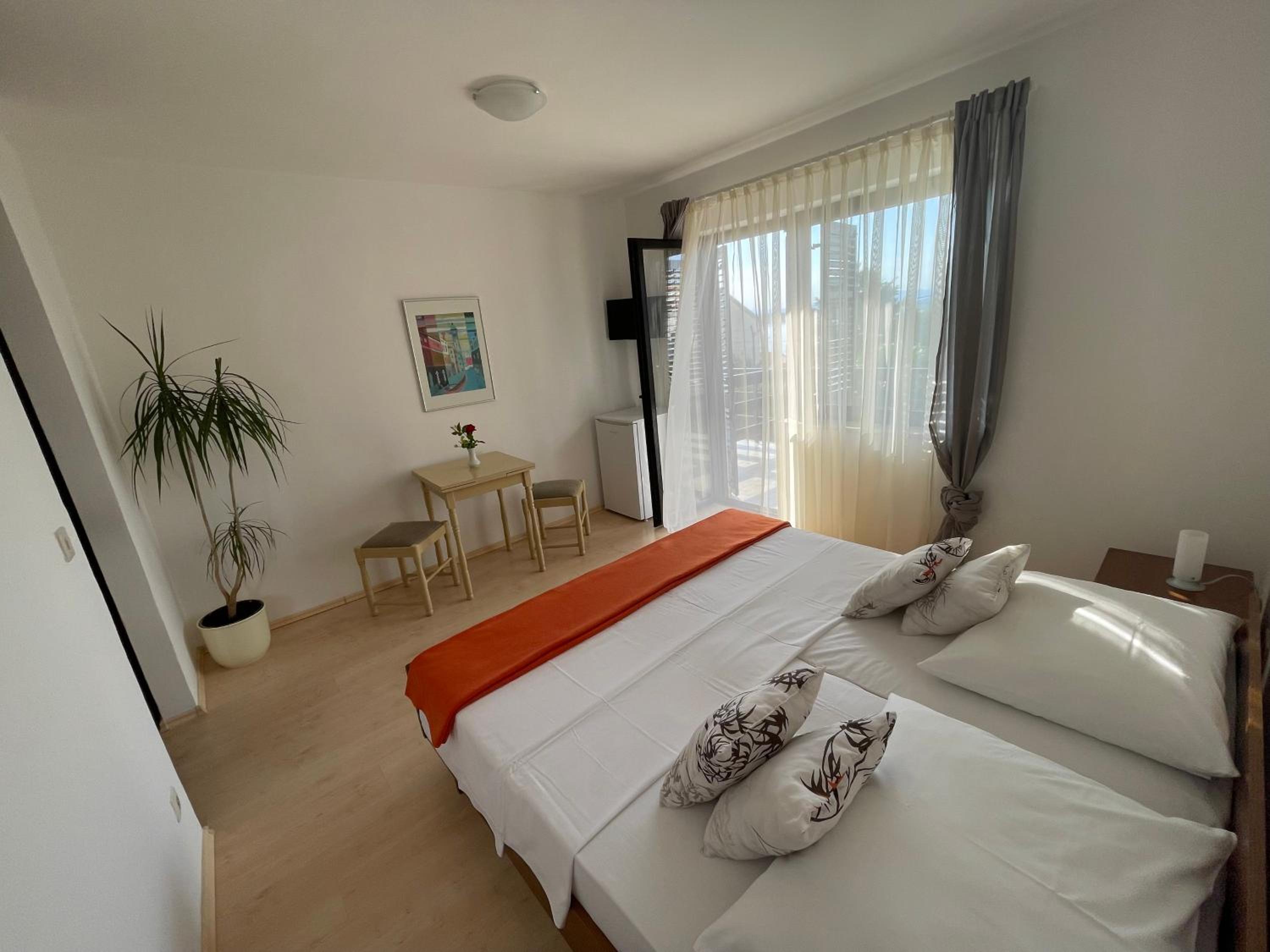 Double or Twin Room with Balcony photo 1