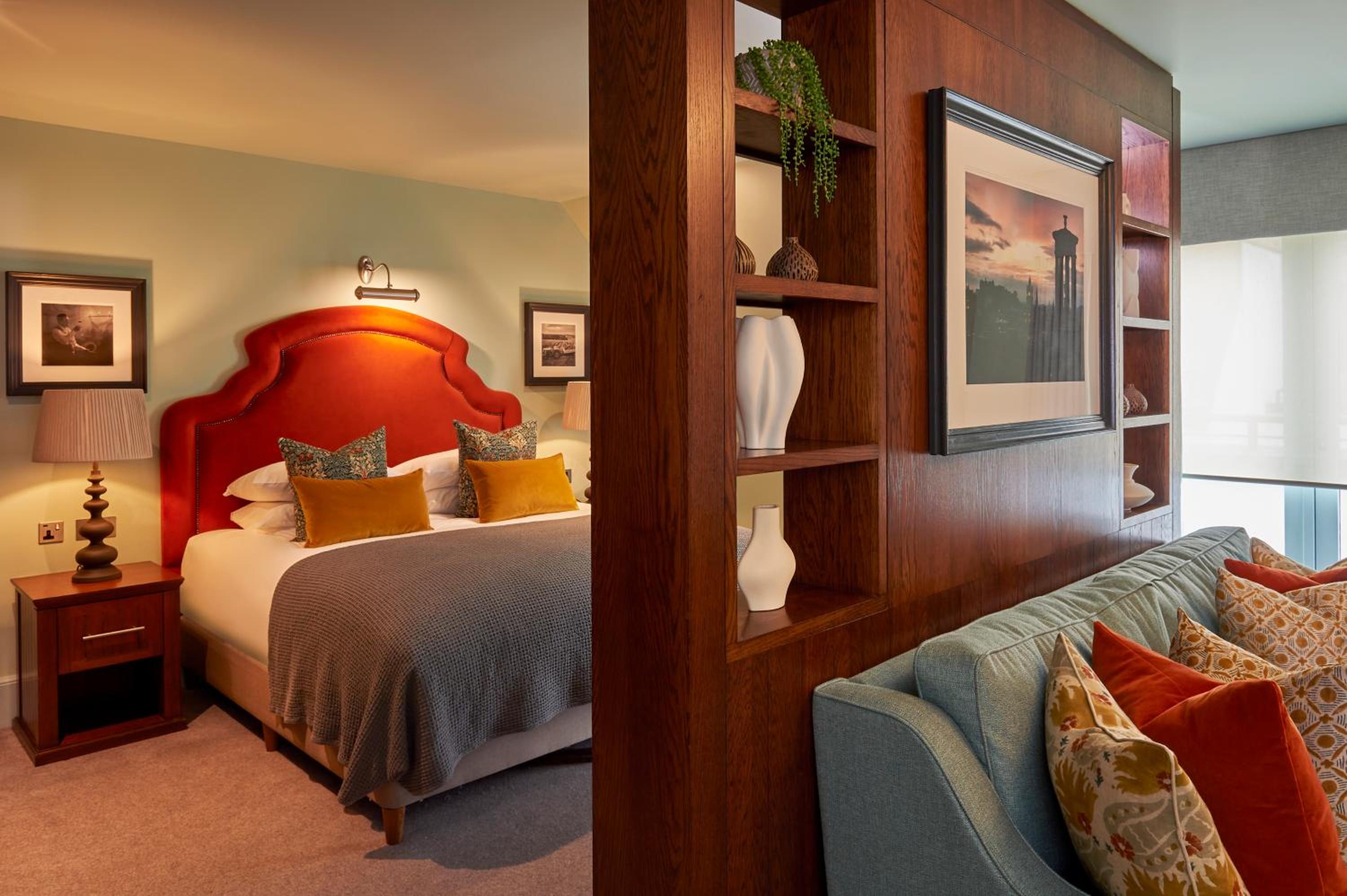 Signature Suite - Photo 5