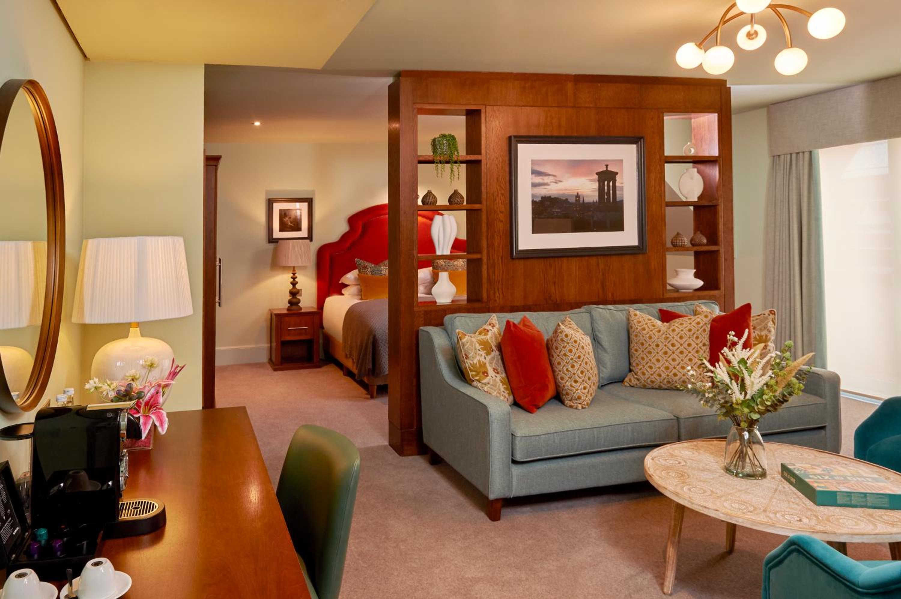 Signature Suite - Photo 13