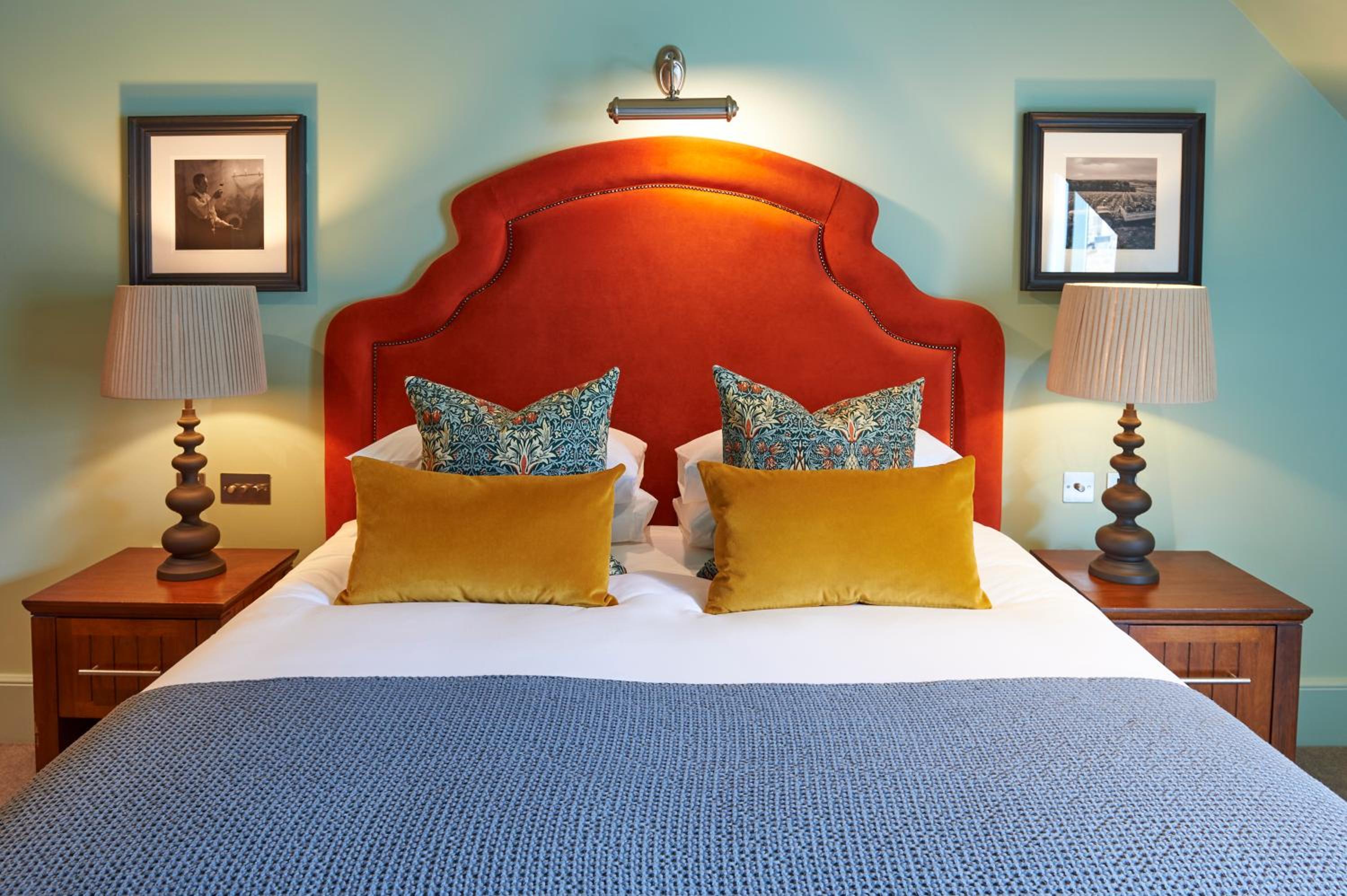 Signature Suite - Photo 3