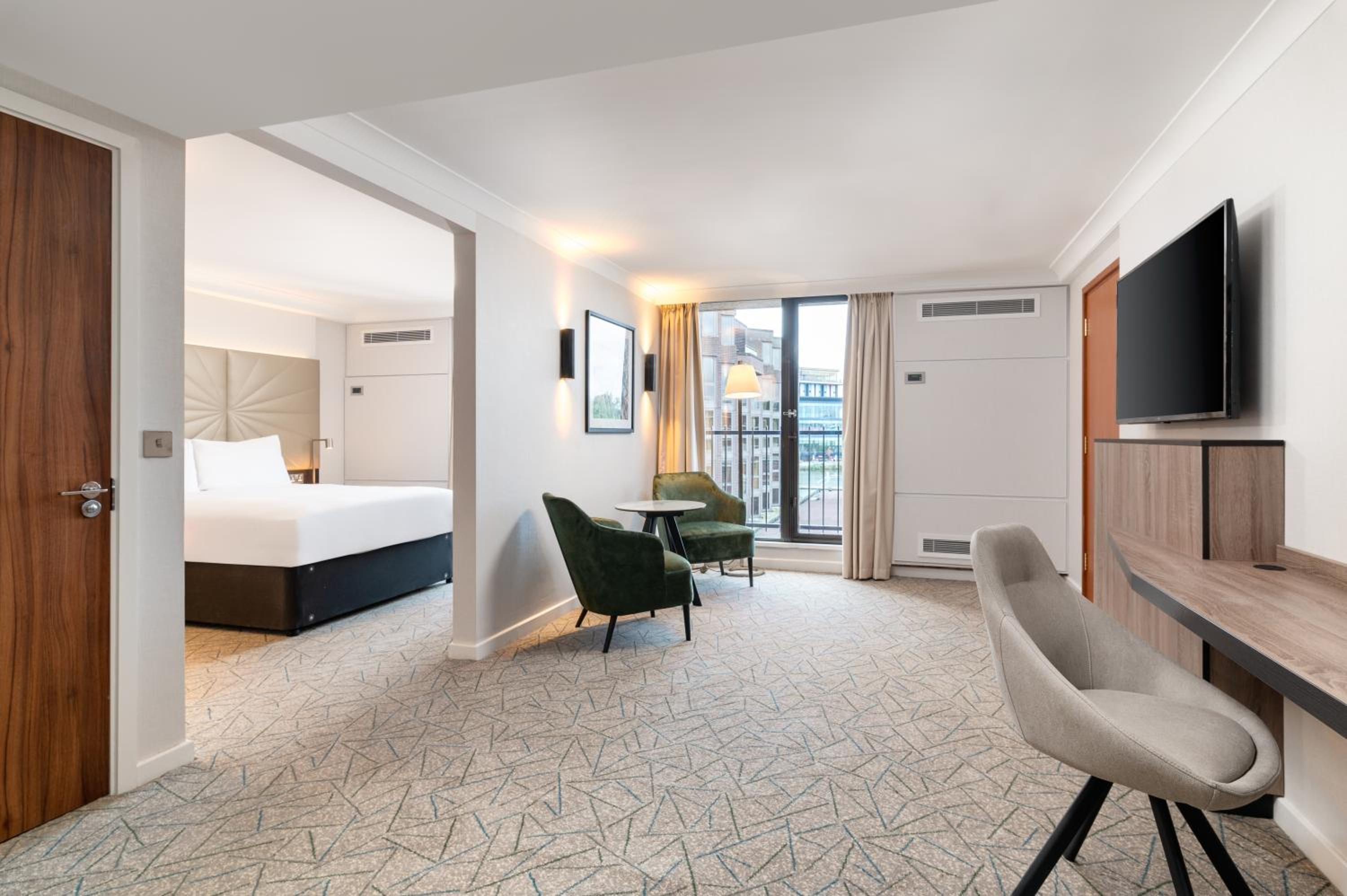 Queen Room - Mobility Access - Photo 9