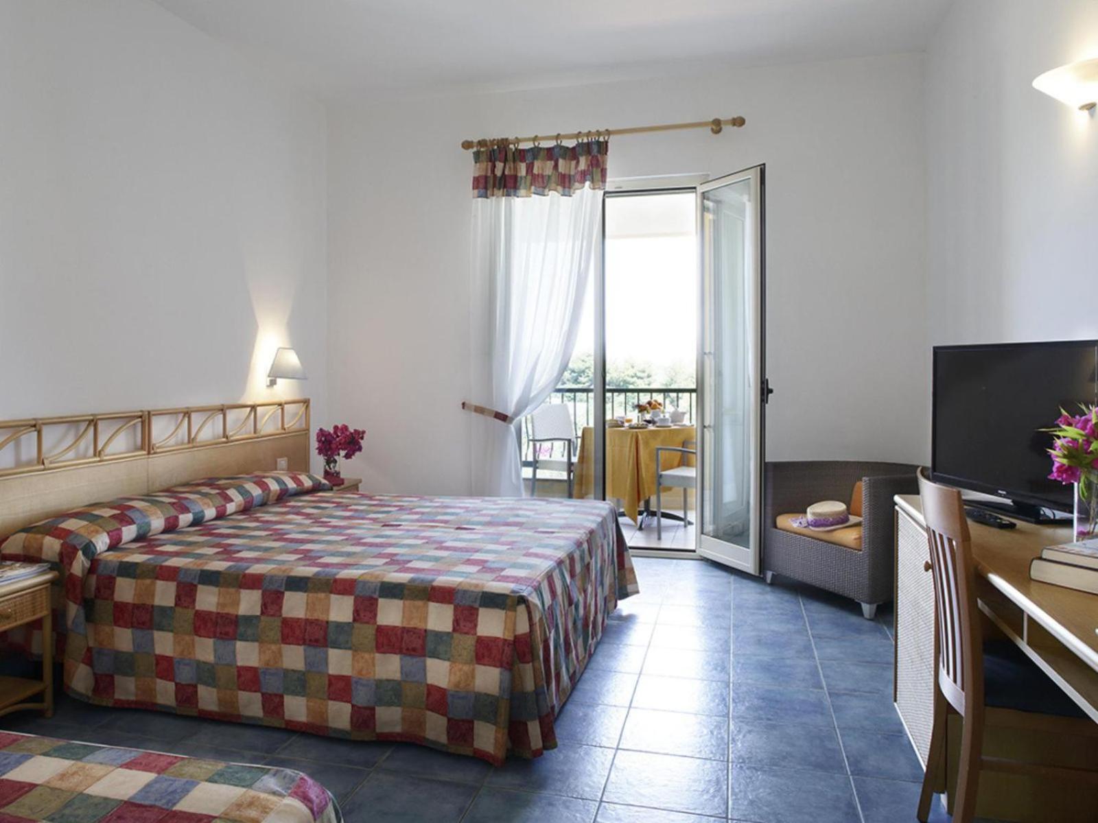 Standard Triple Room photo 1