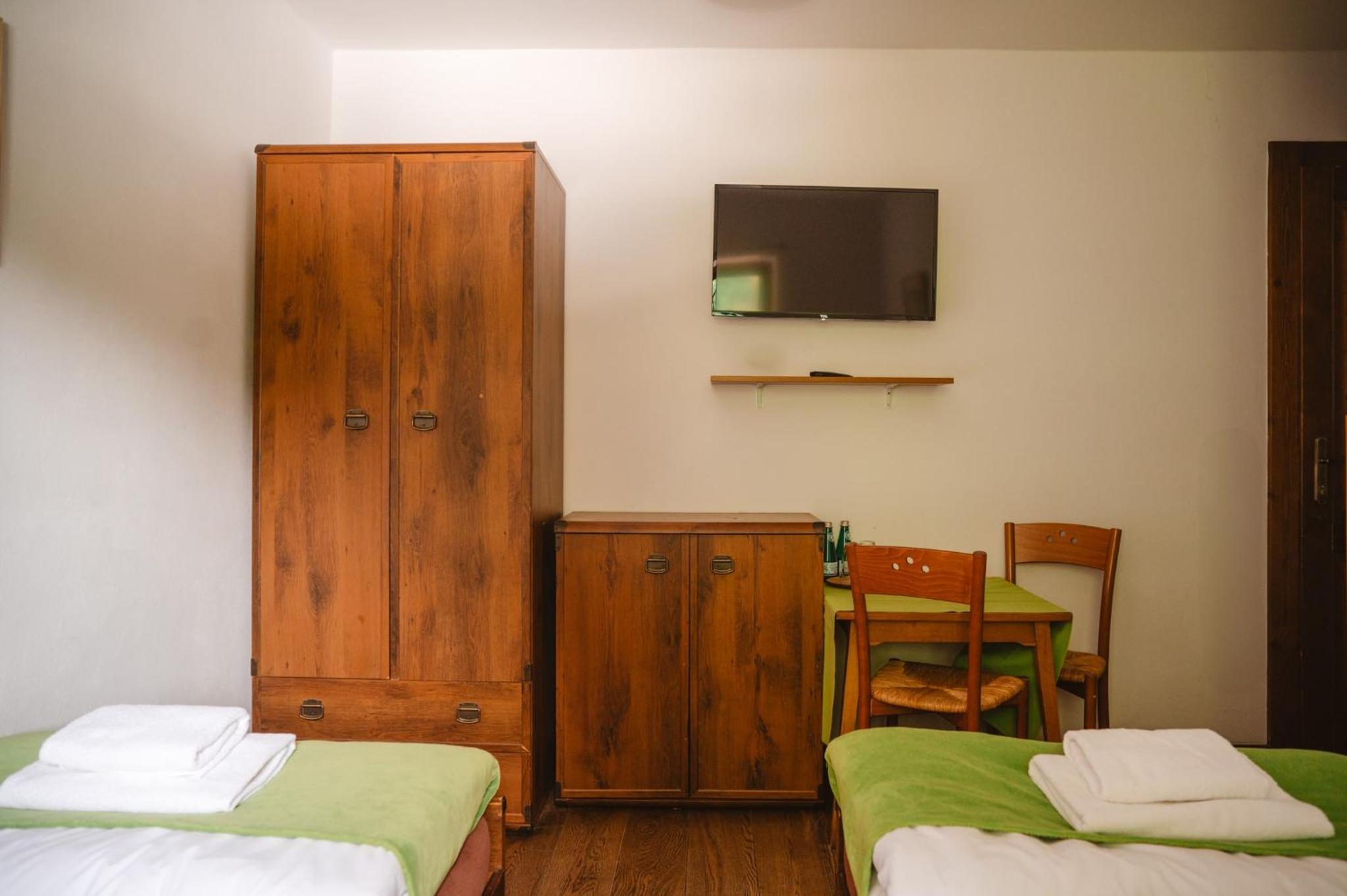 Twin Room with Bathroom