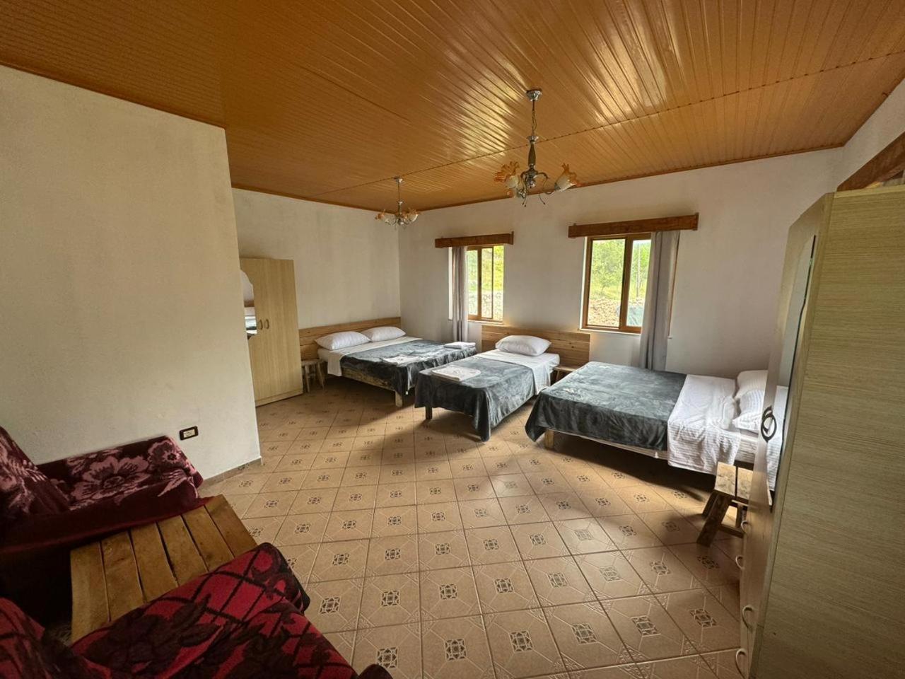 One-Bedroom House photo 2