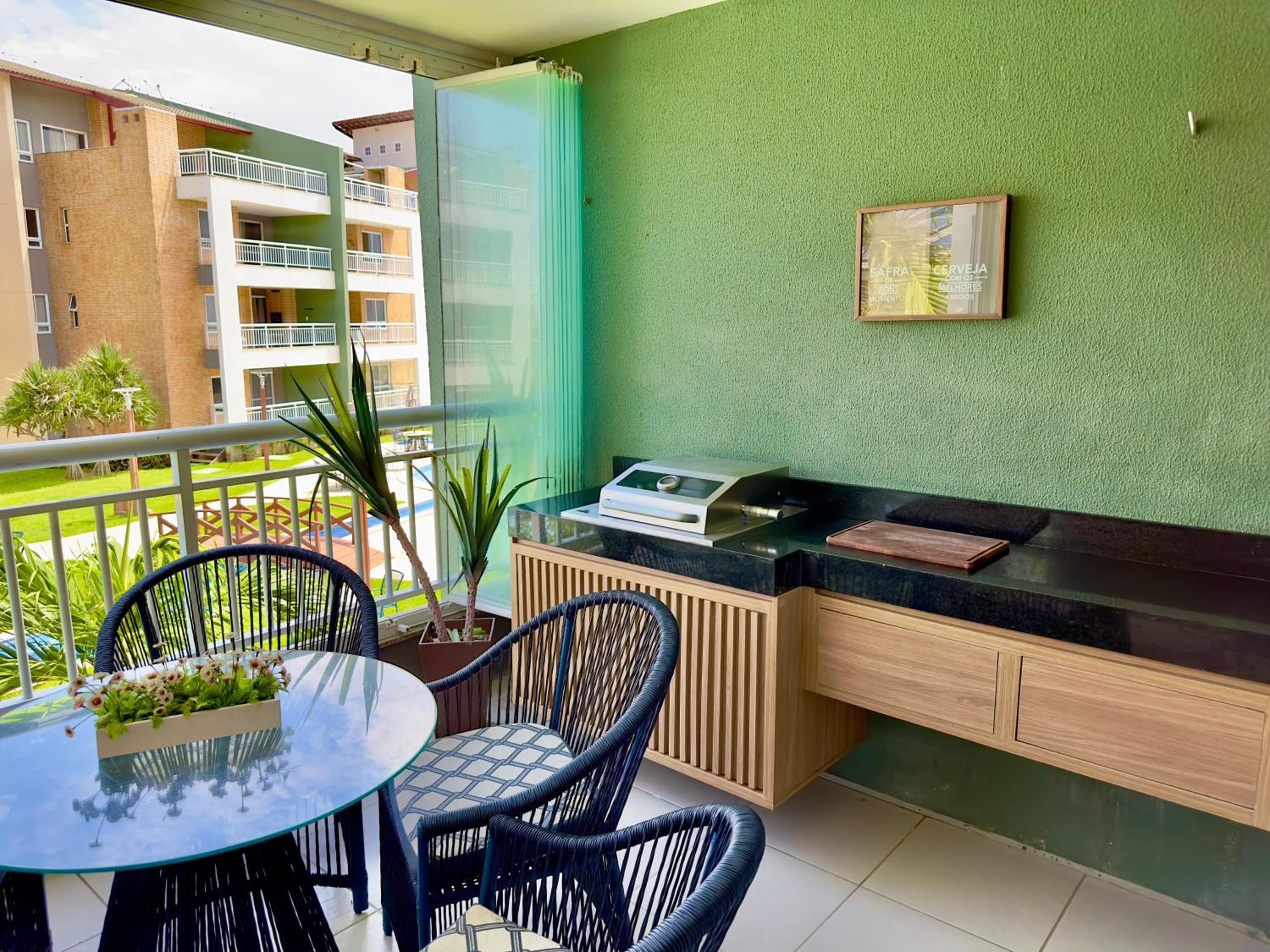 Three-Bedroom Premium Apartment with Balcony photo 2
