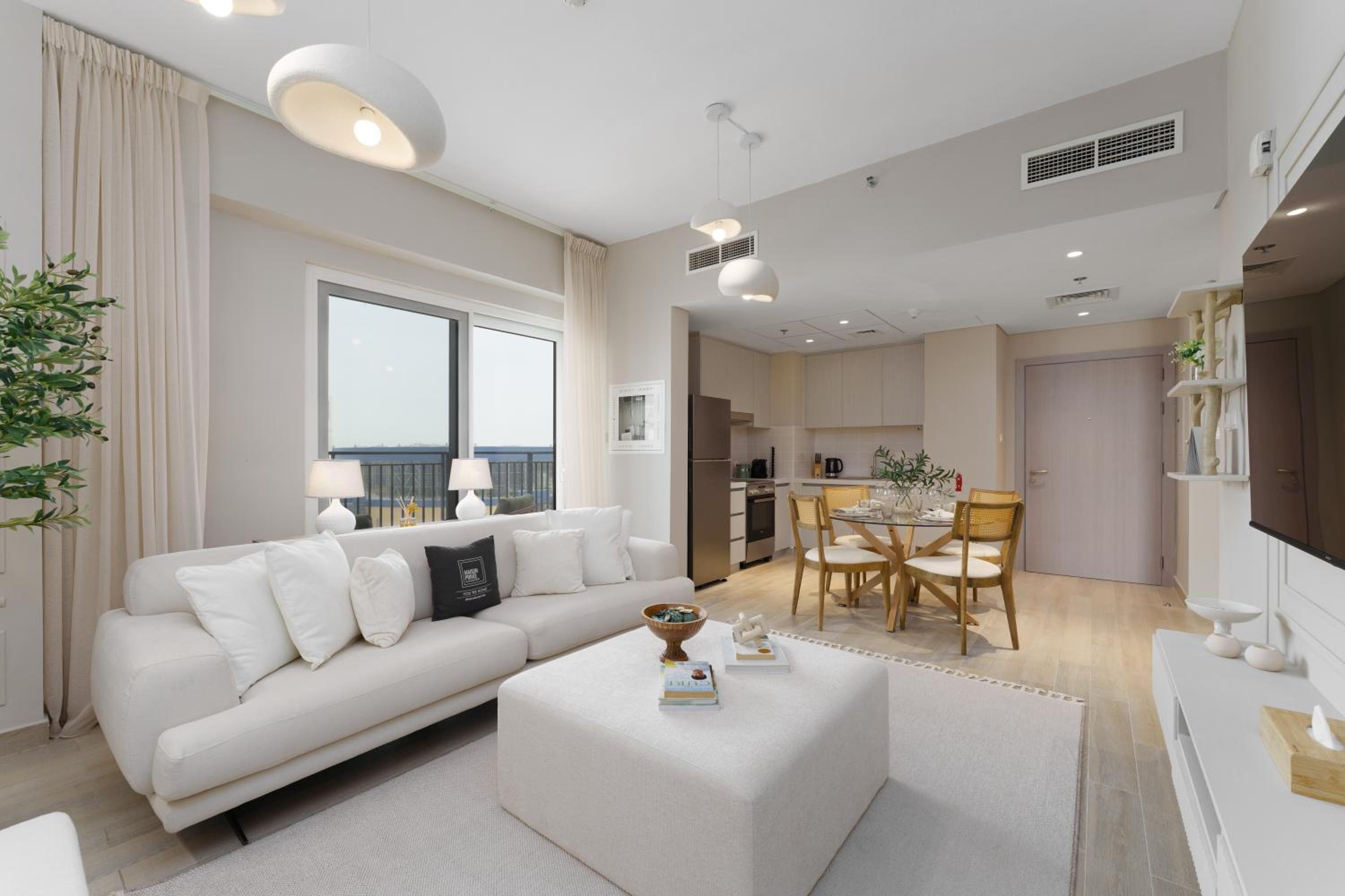 One-Bedroom Apartment with View photo 3