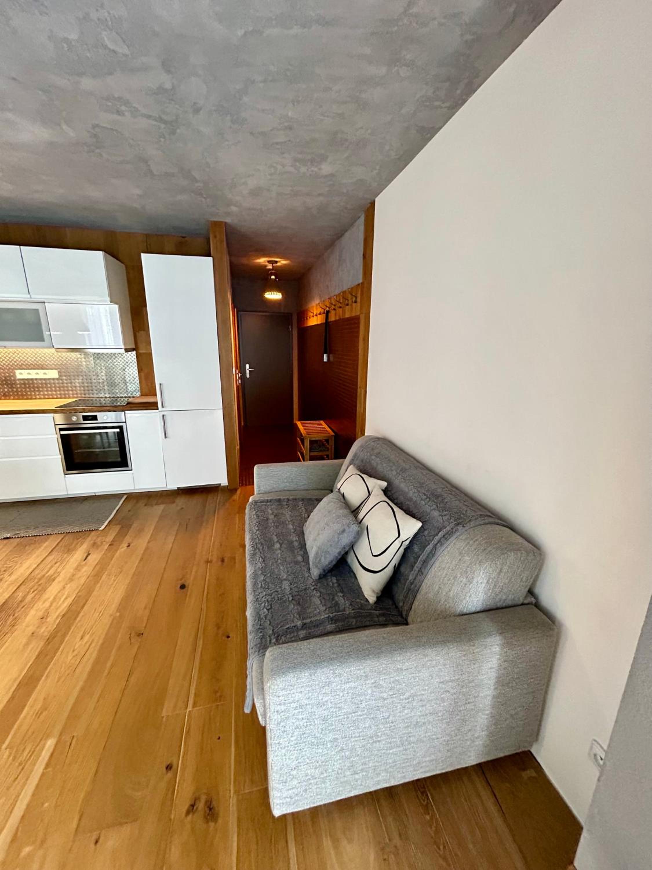 Two-Bedroom Deluxe Apartment photo 2