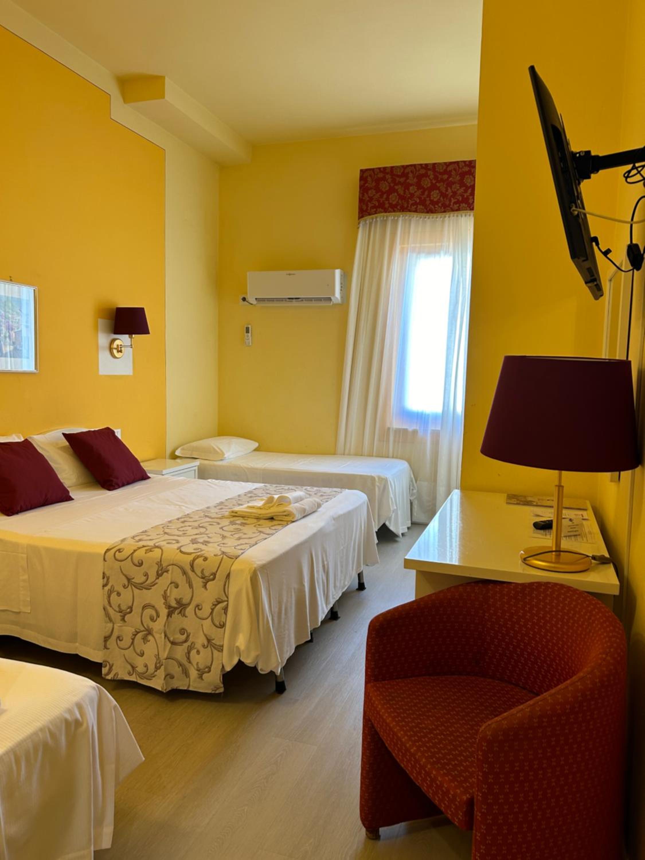 Comfort Quadruple Room - Photo 3