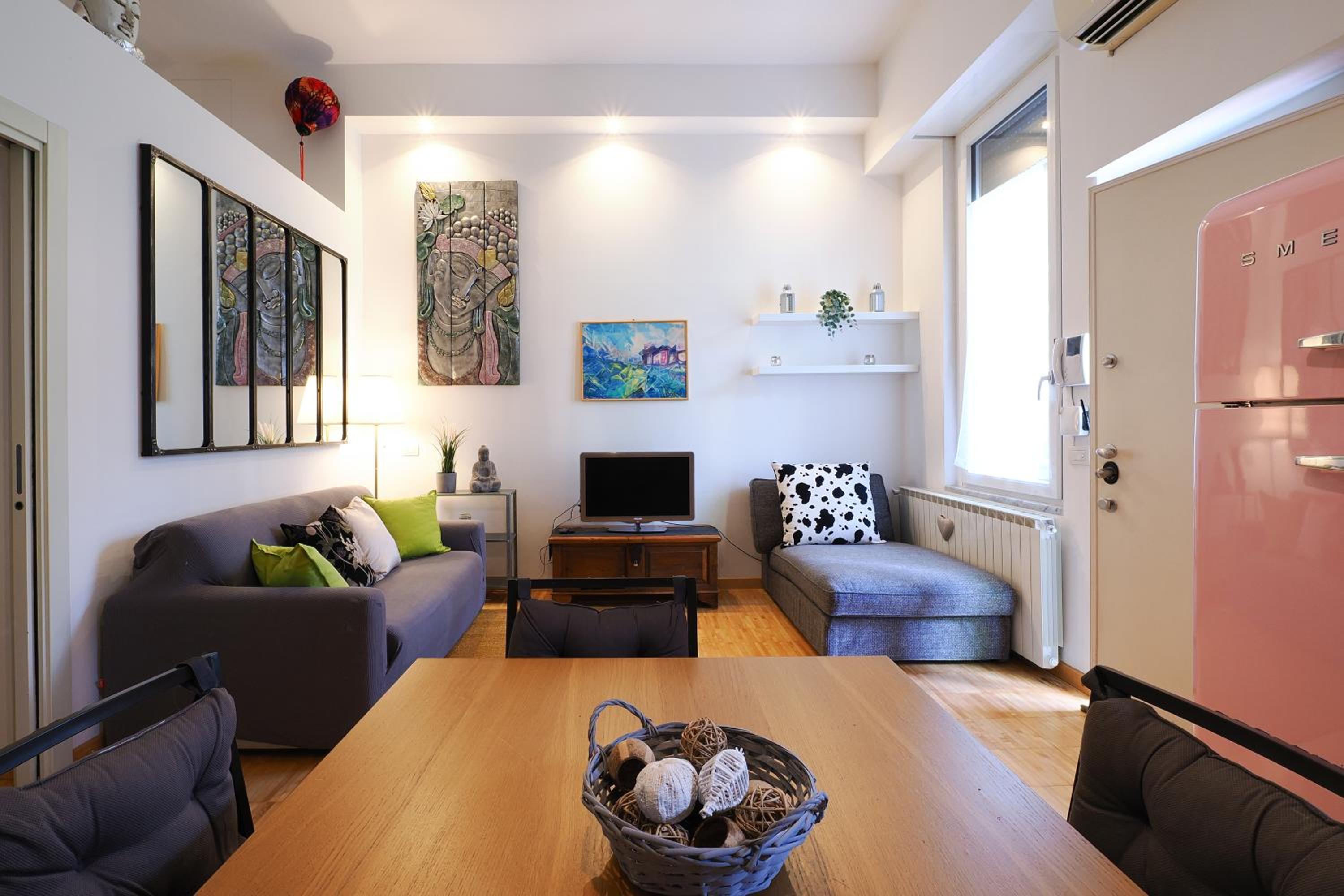 One-Bedroom Apartment