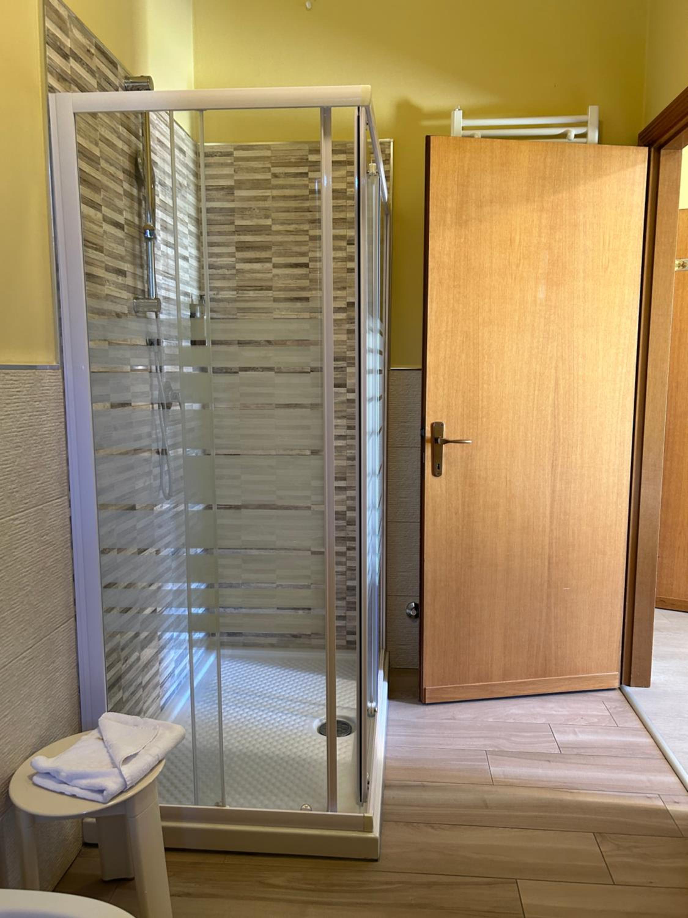 Deluxe Triple Room - Photo 6