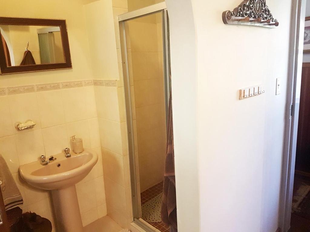 Double Room with Private Bathroom photo 3
