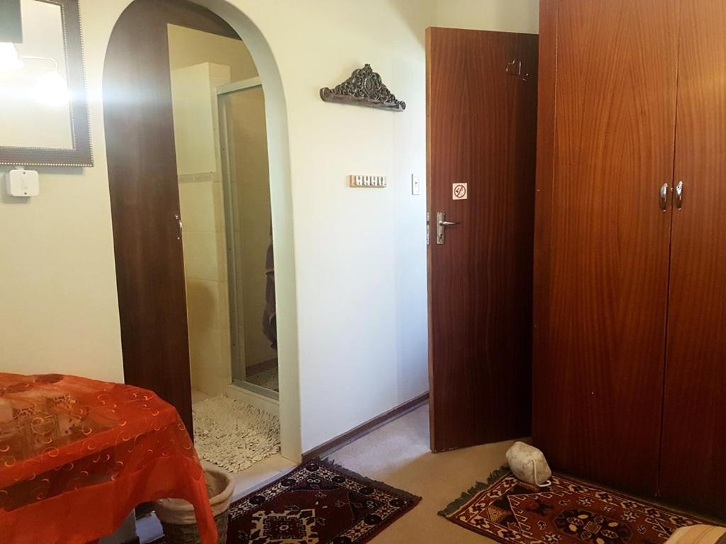 Double Room with Private Bathroom photo 1