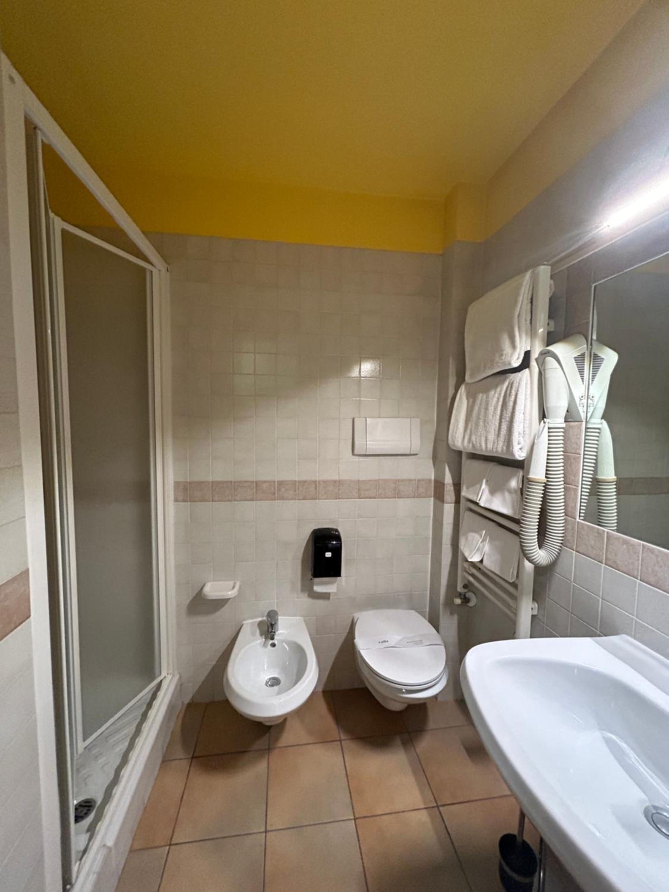 Superior Double or Twin Room with Pool View photo 2