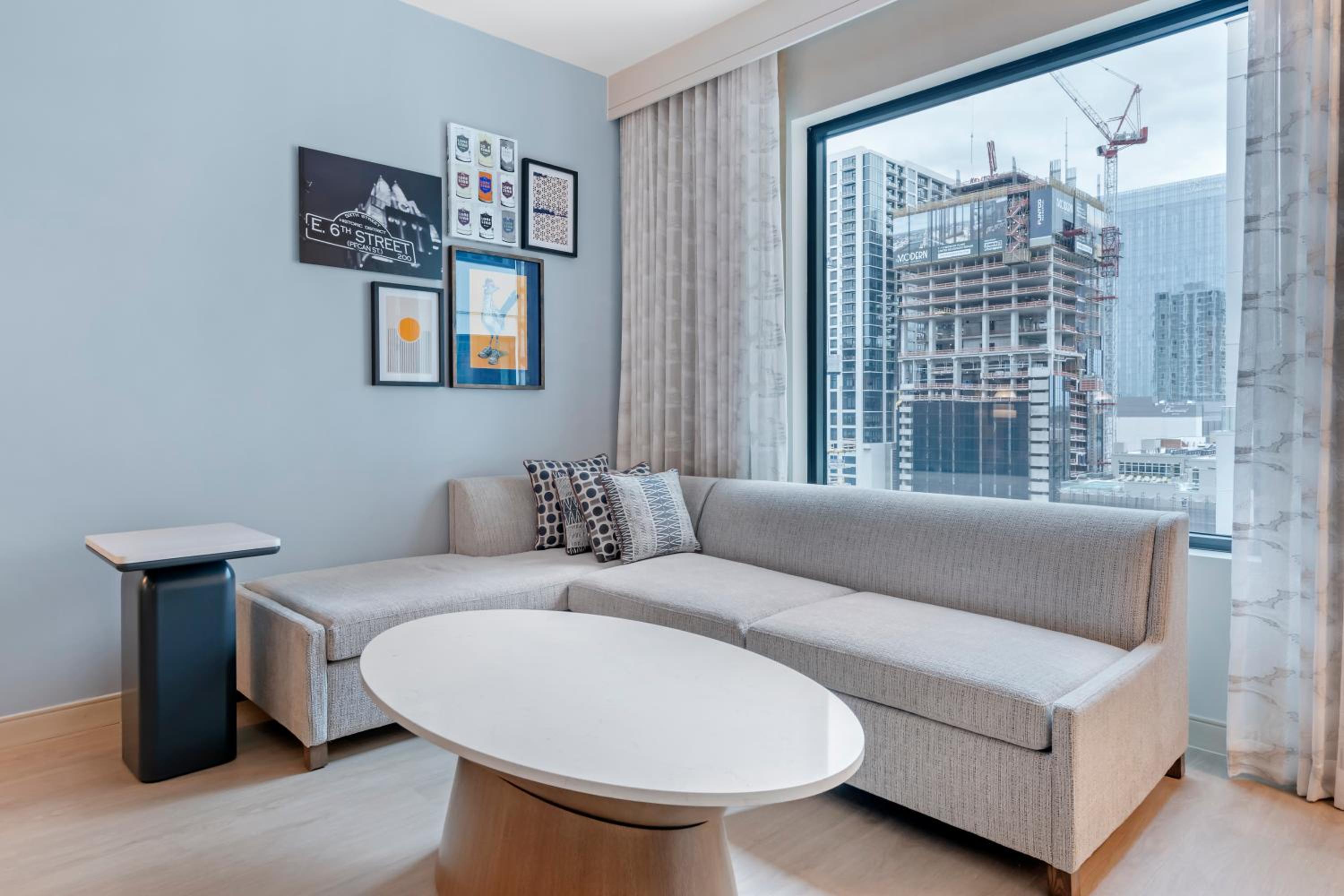 King Suite with Sofa - Non Smoking - Photo 1