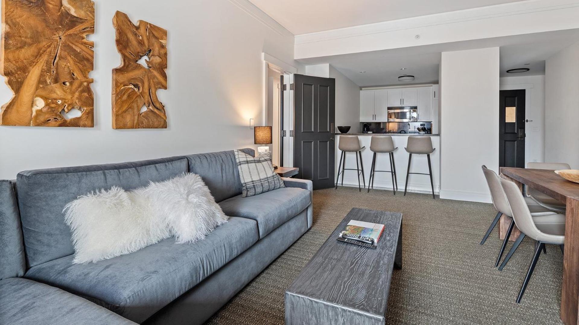 Three-Bedroom Suite photo 2