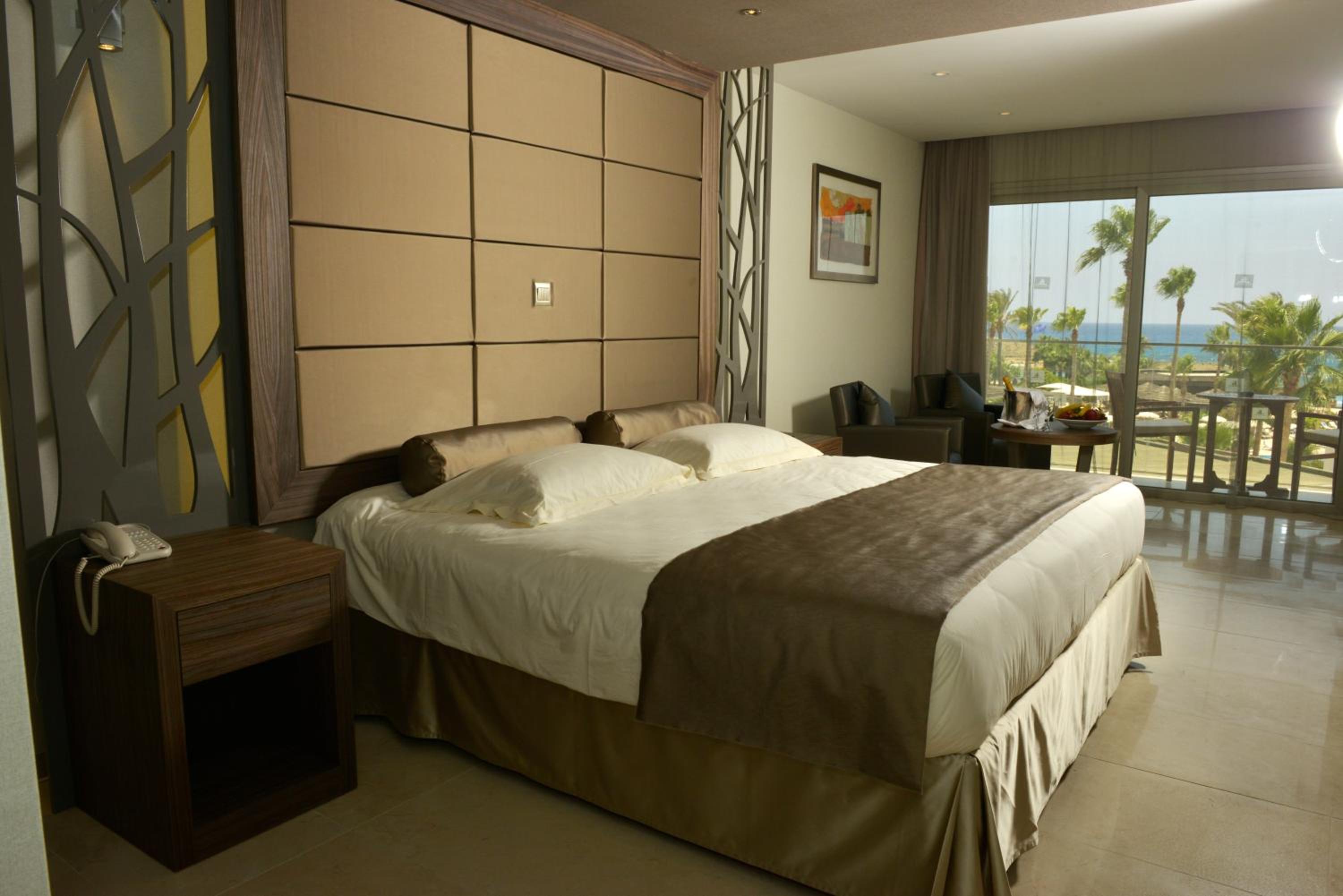 Deluxe Sea View Room (16+ years old) - Photo 3