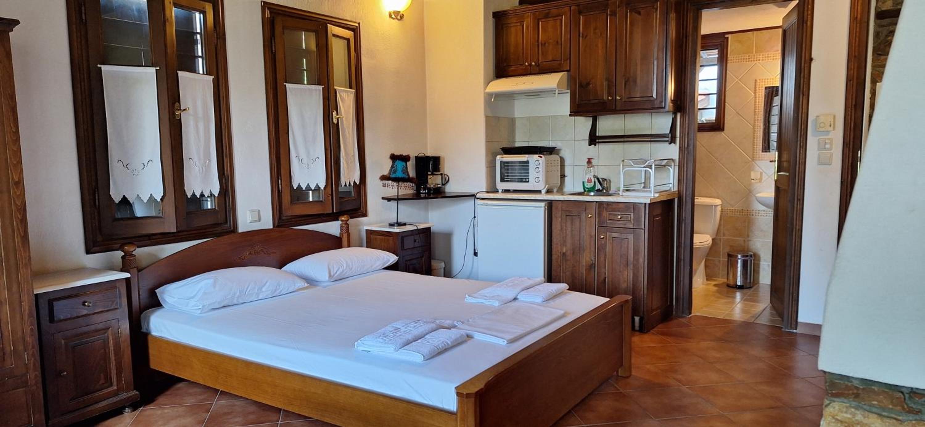 Double Room with Partial Sea View