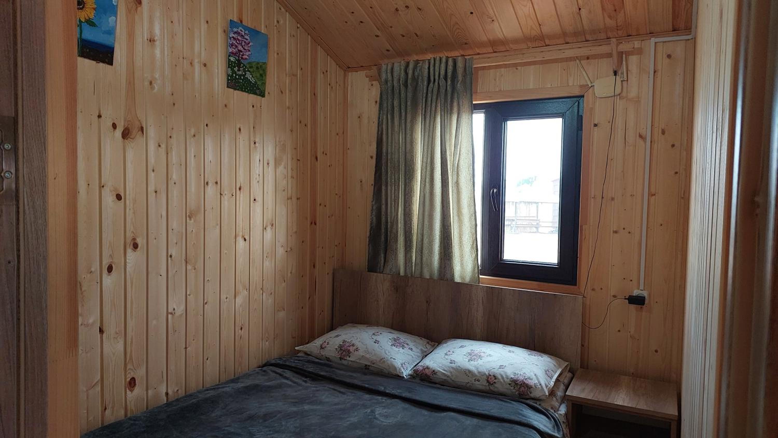 Double or Twin Room with Lake View photo 1