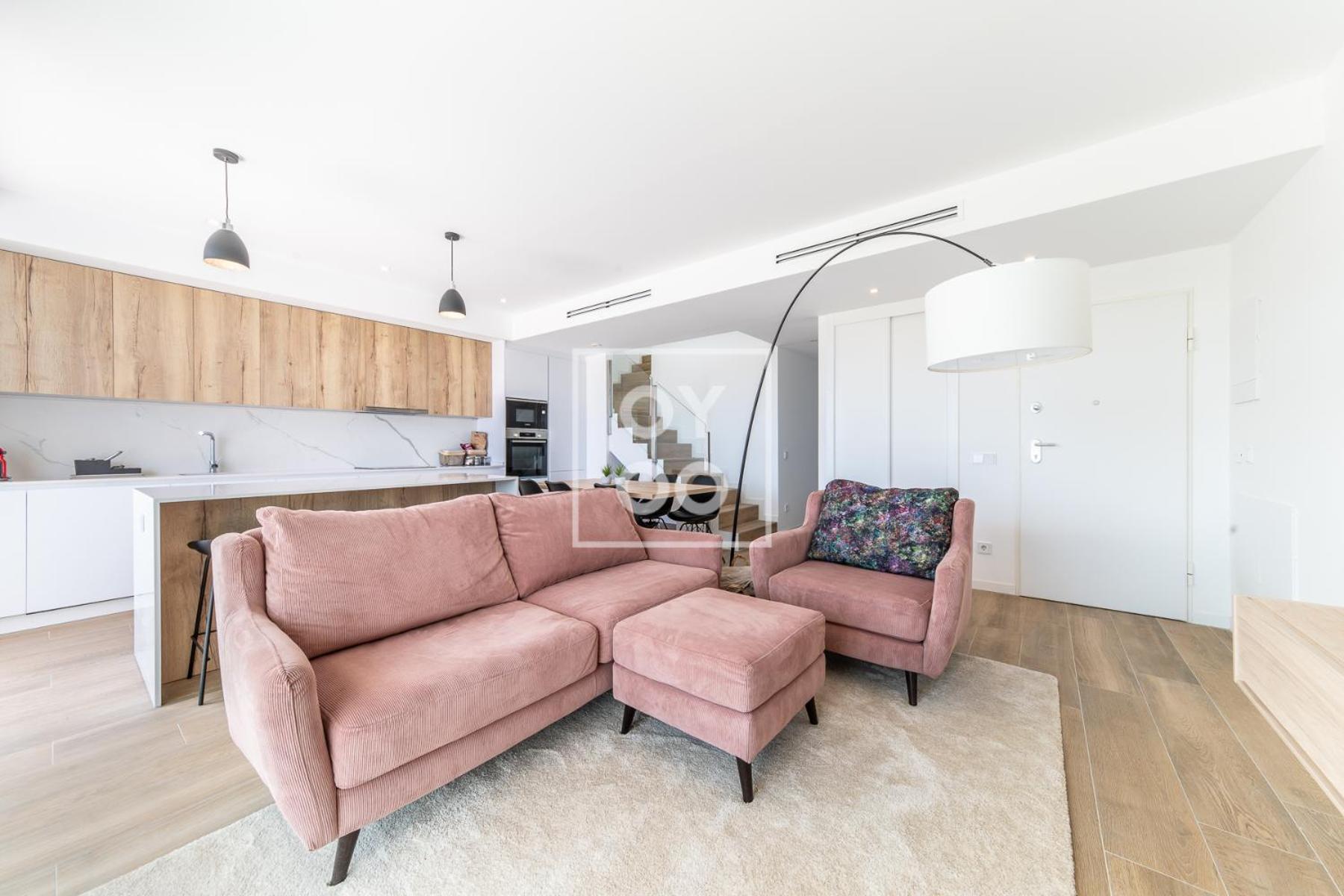 Three-Bedroom Apartment with Sea View photo 2