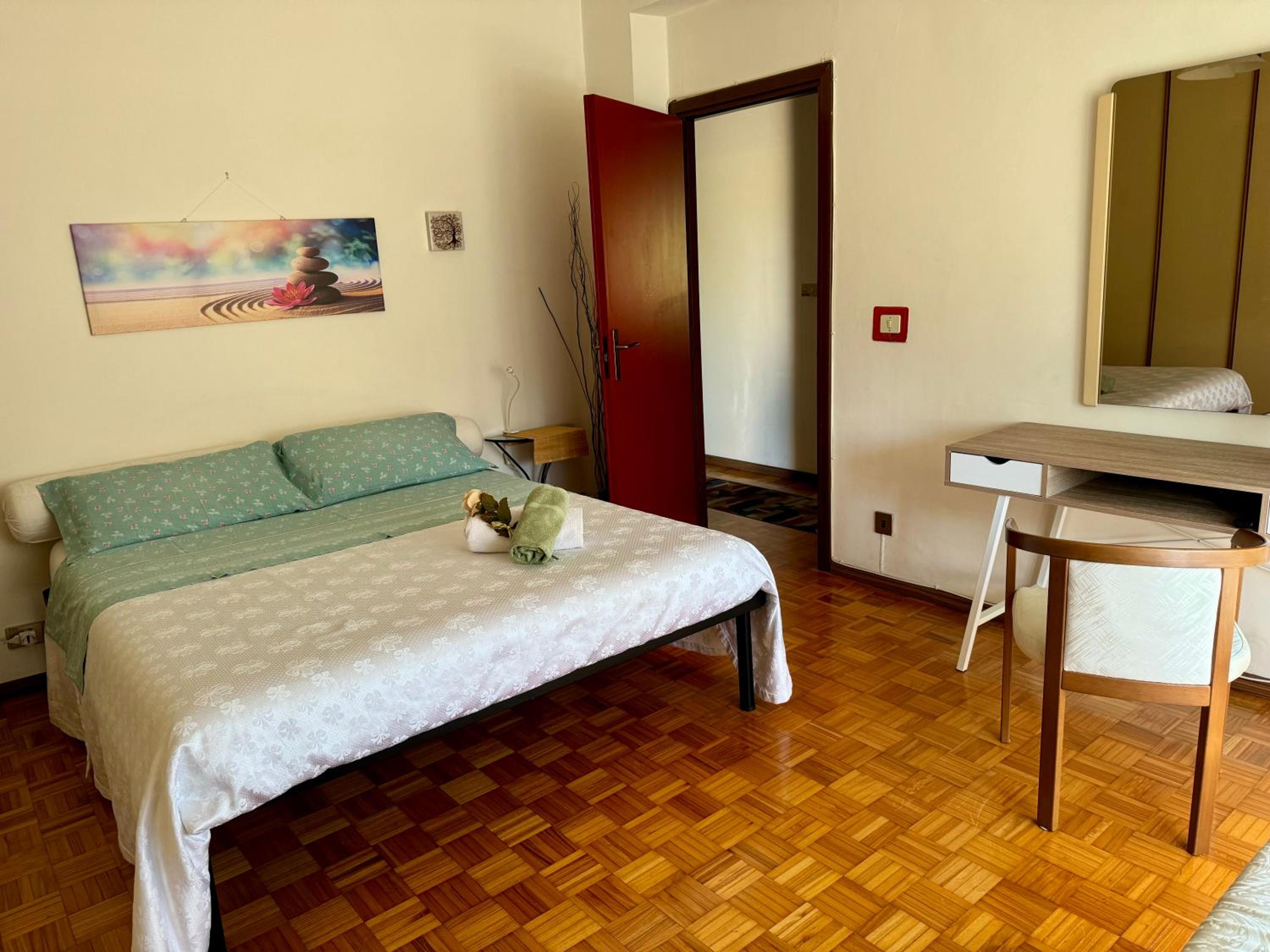 Double Room with Shared Bathroom photo 1