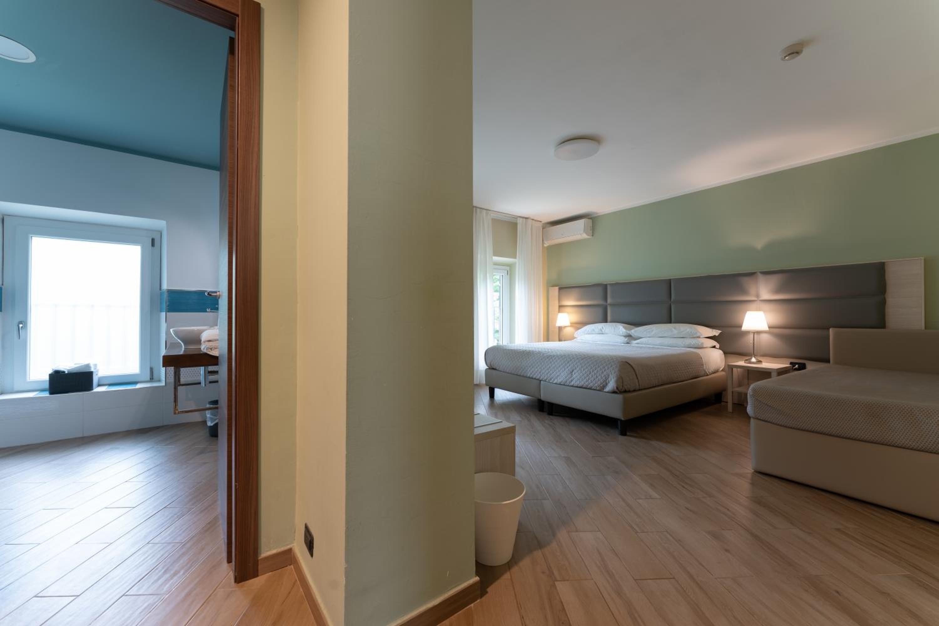 Standard Family Room photo 2