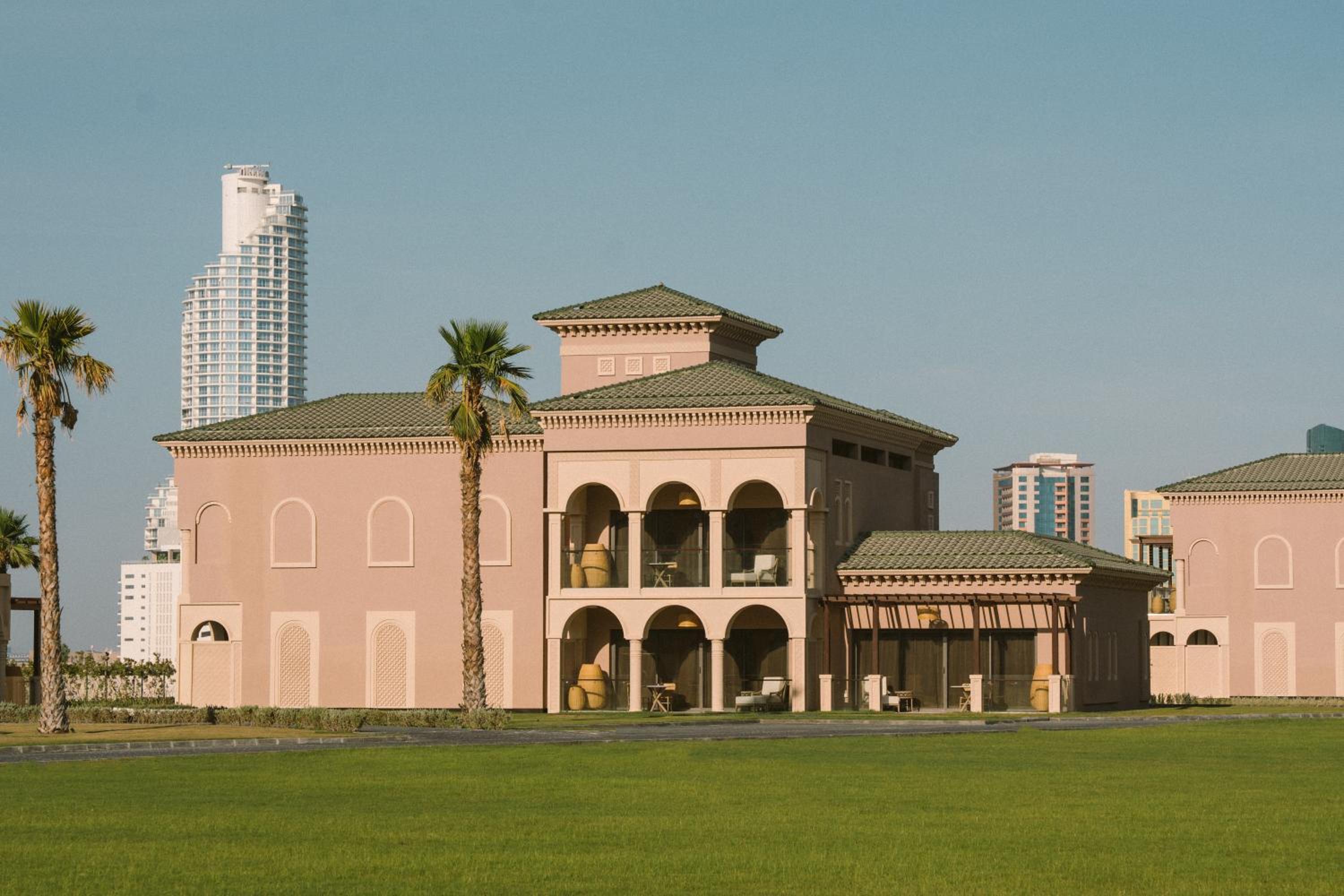 Royal Mansion Arabian King Room