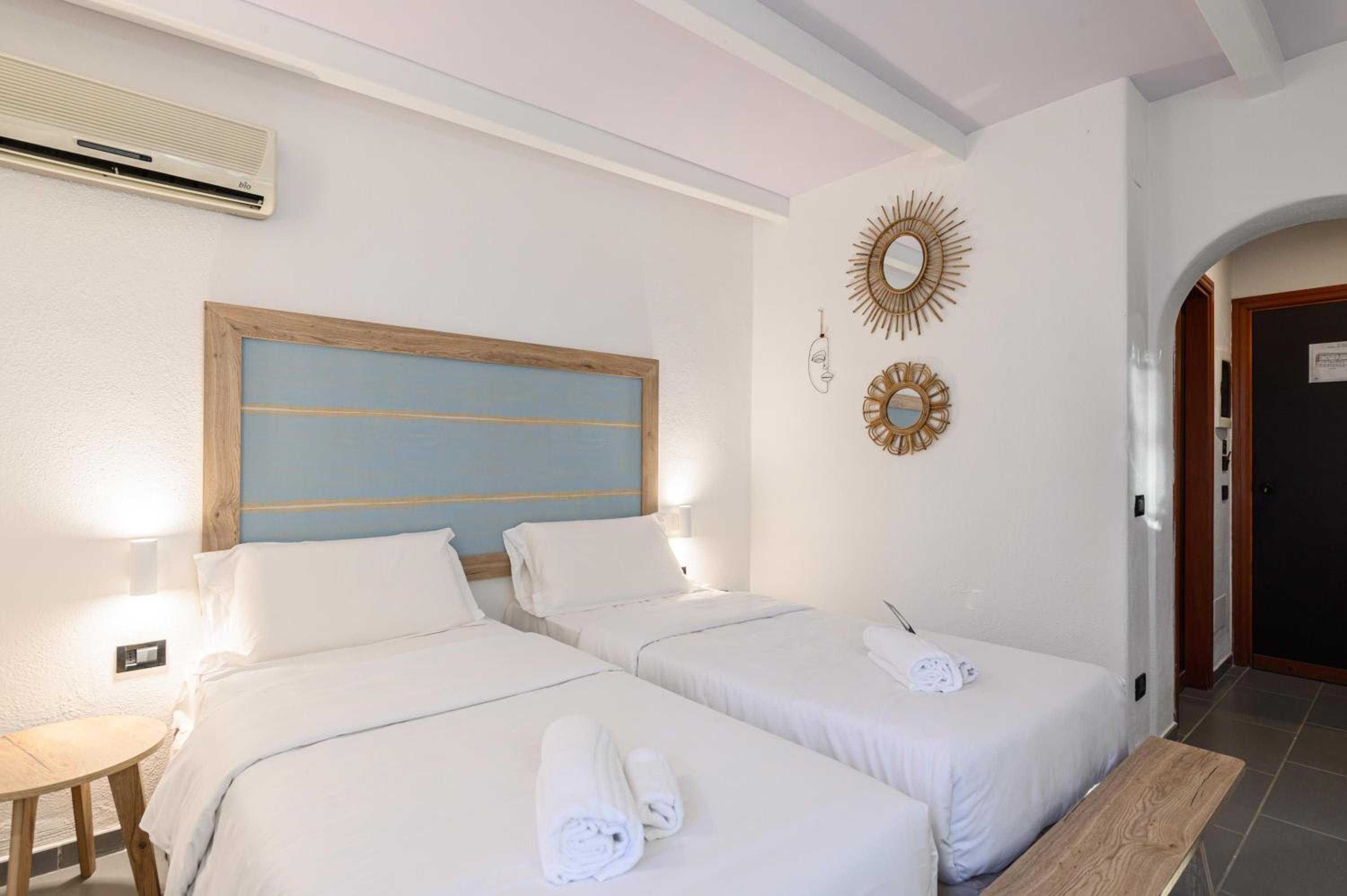 Twin Room - Photo 4