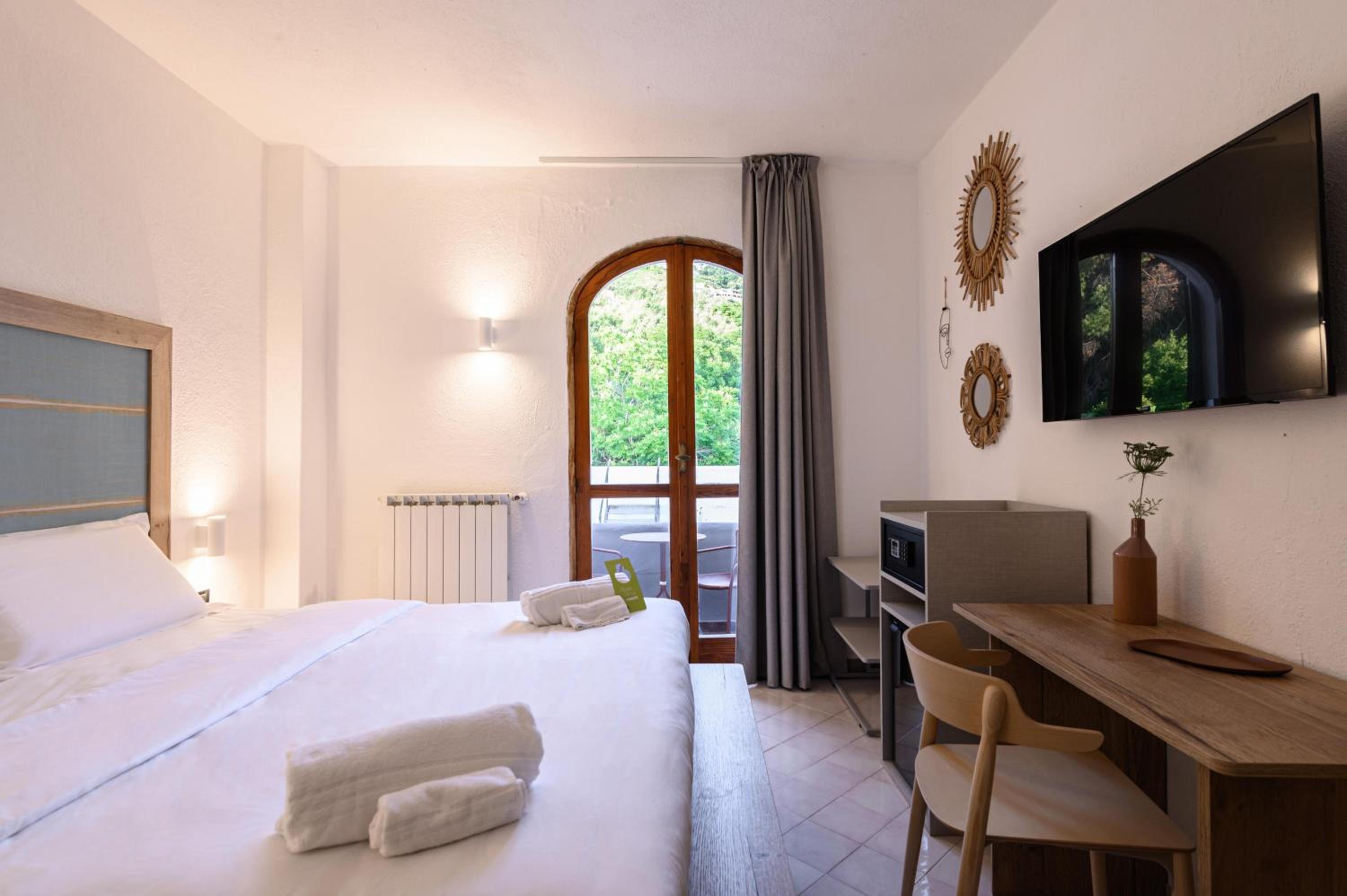 Double Room - Photo 4