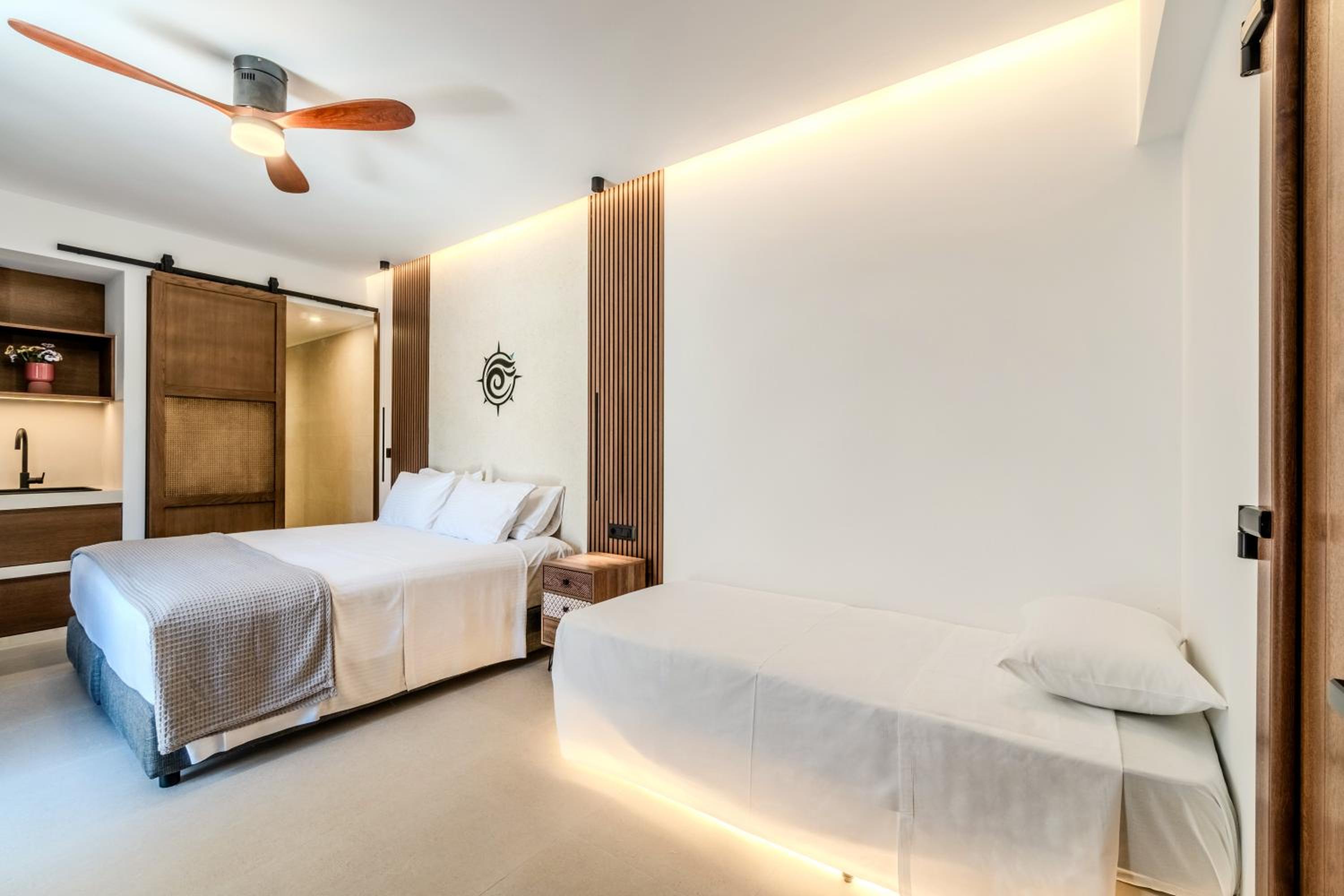 Superior Suite with Sea View photo 2