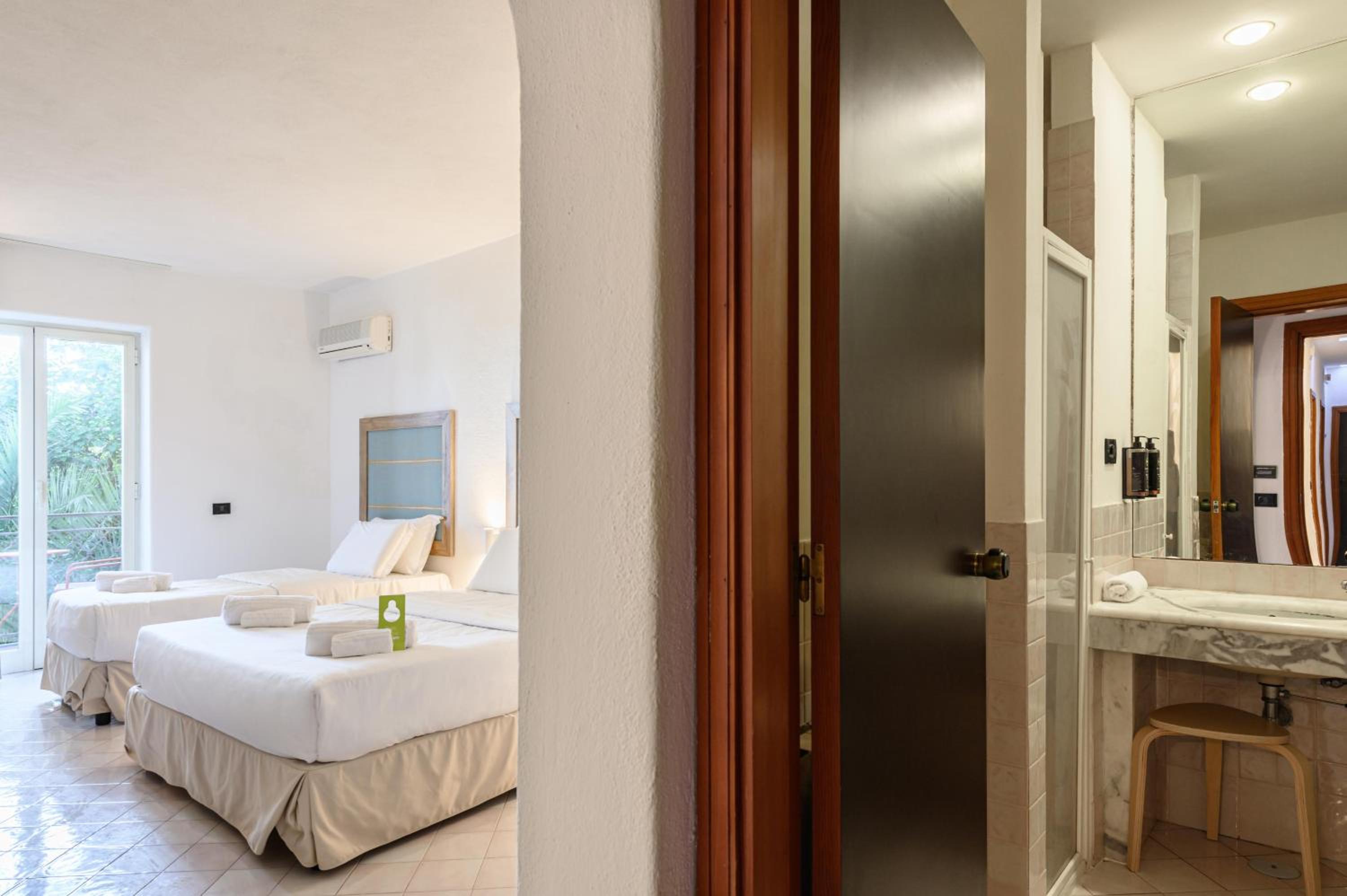 Superior Triple Room - Photo 6