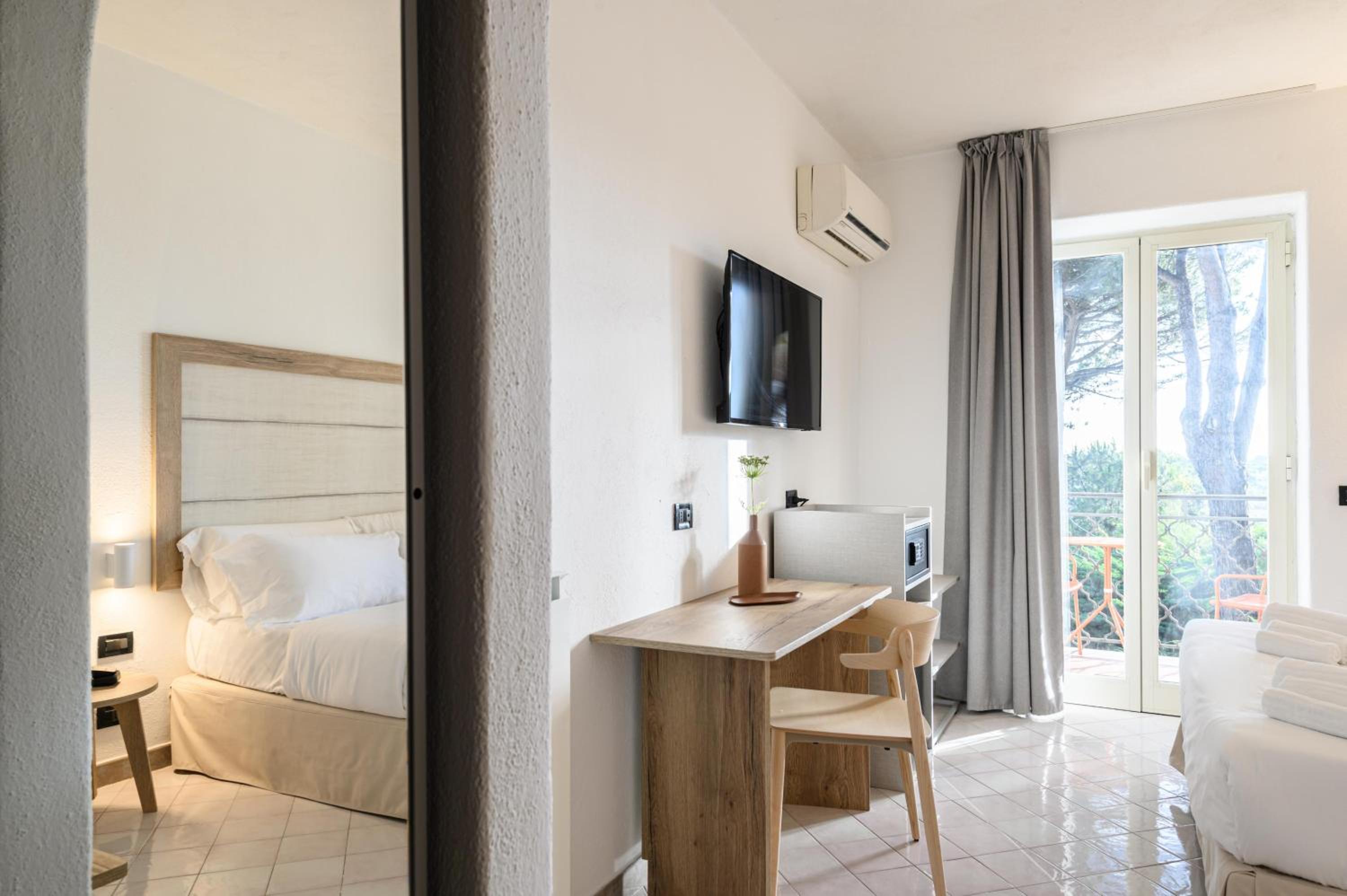Superior Double Room - Photo 1