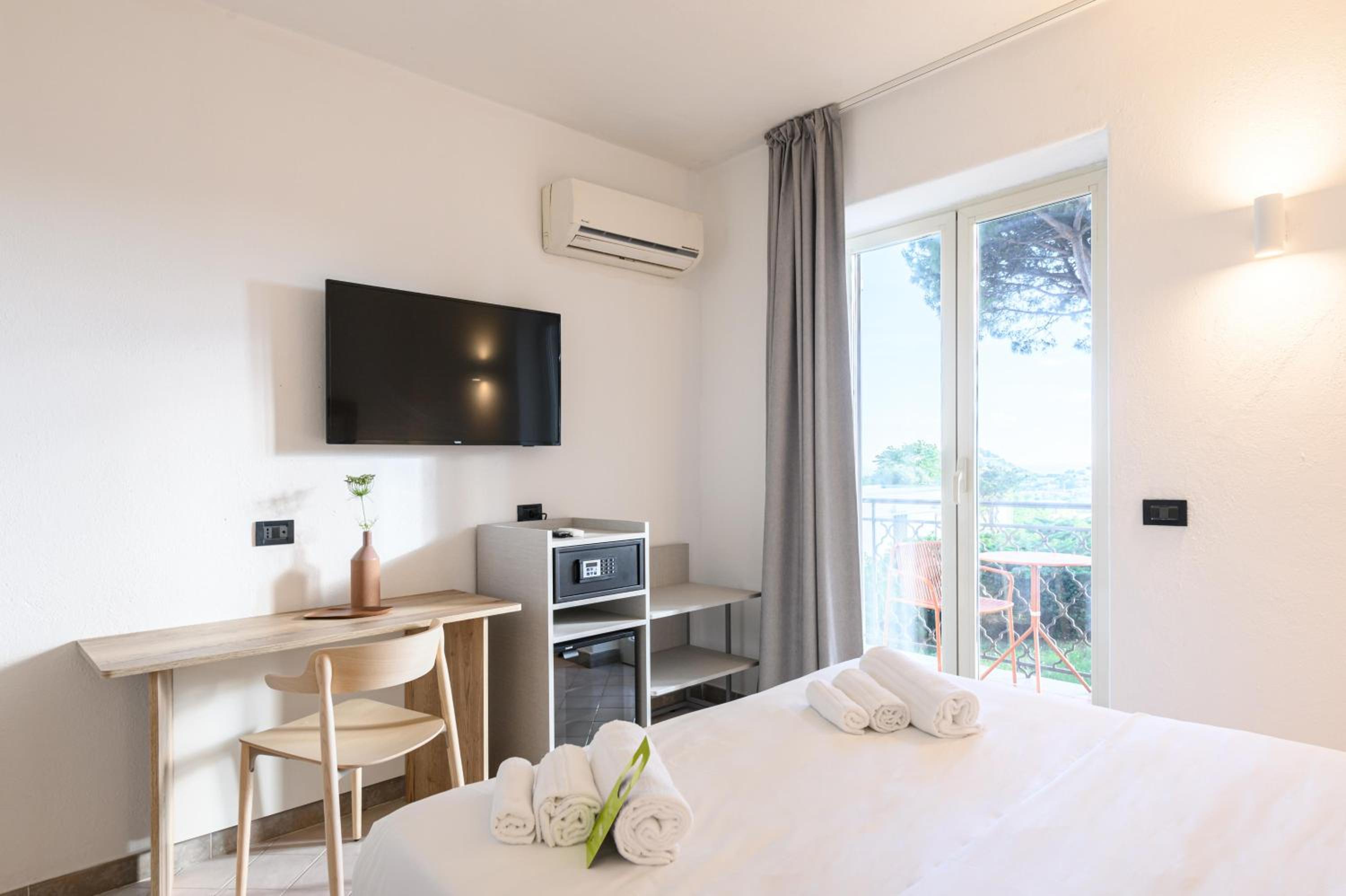 Superior Double Room - Photo 3