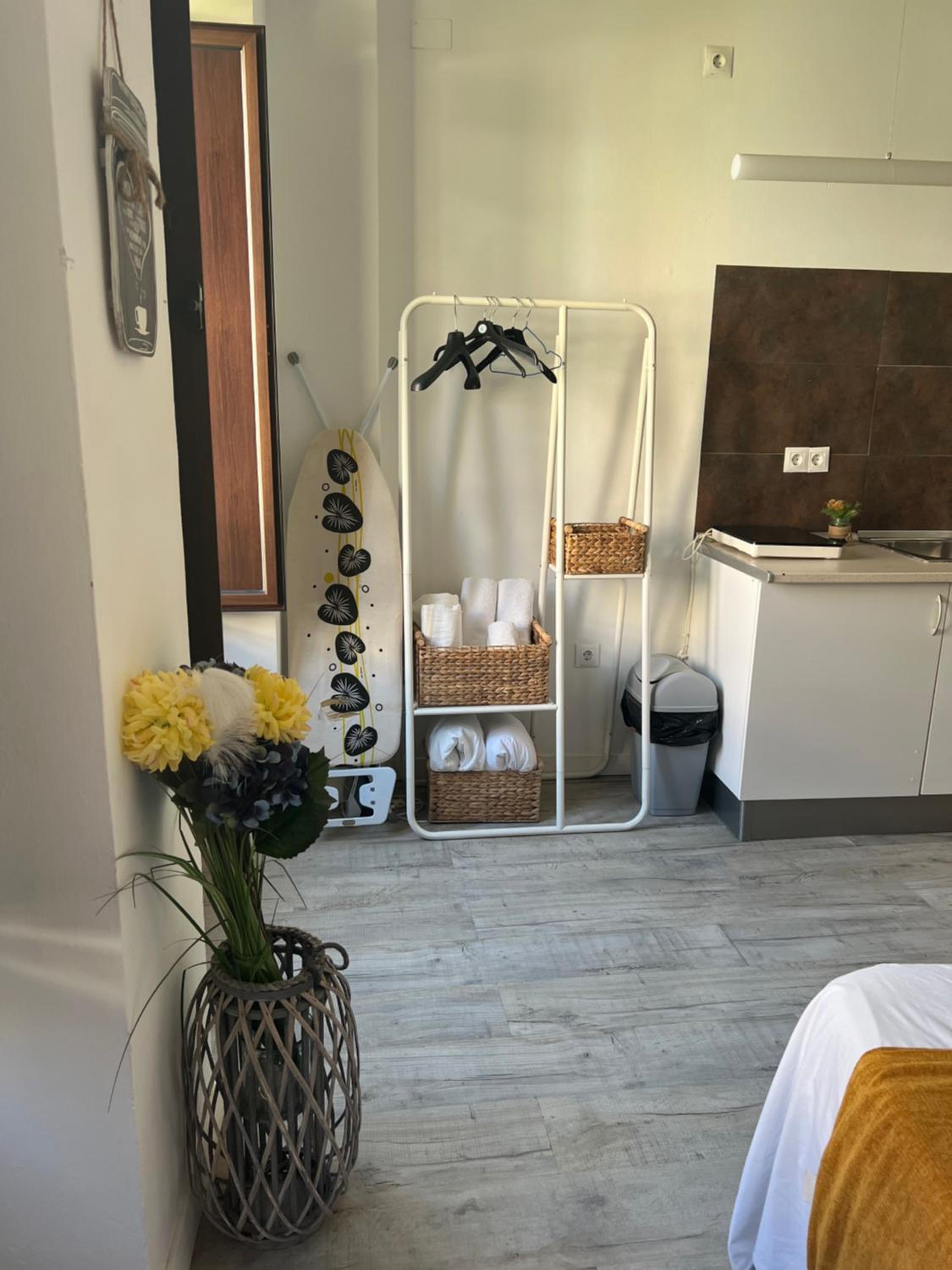 One-Bedroom Apartment - Photo 8