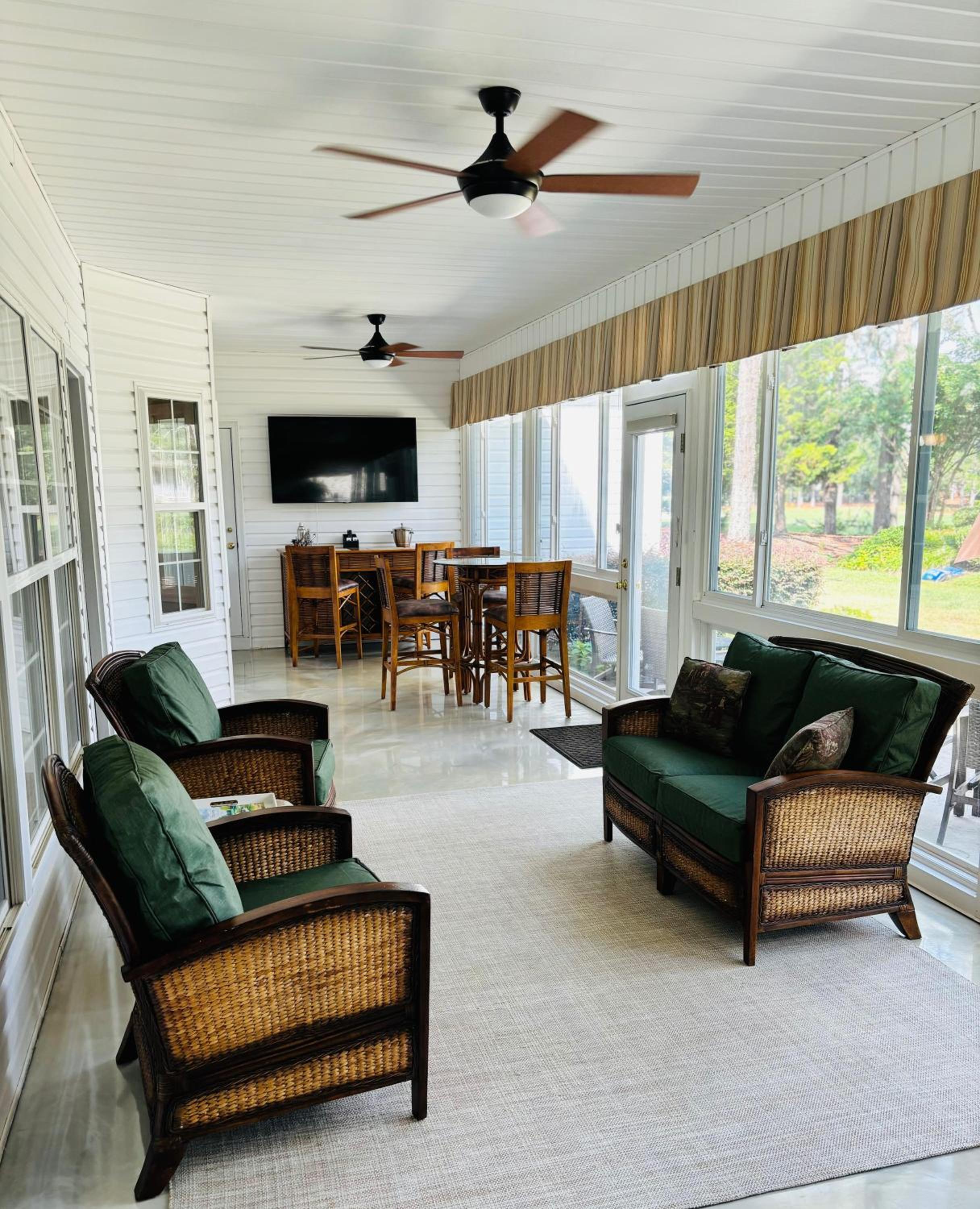 Four-Bedroom Holiday Home photo 2