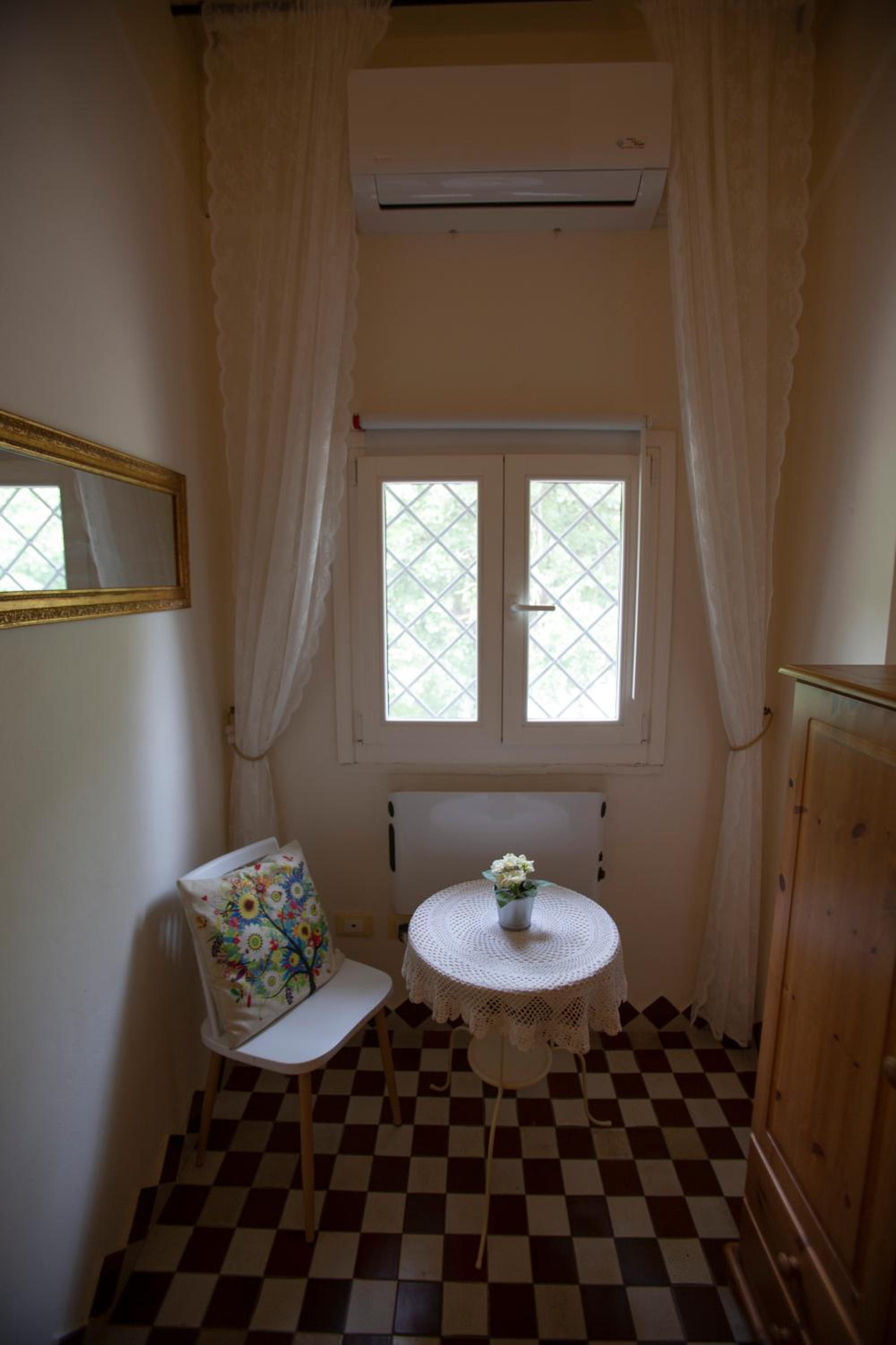 King Room with Pool View - Photo 2