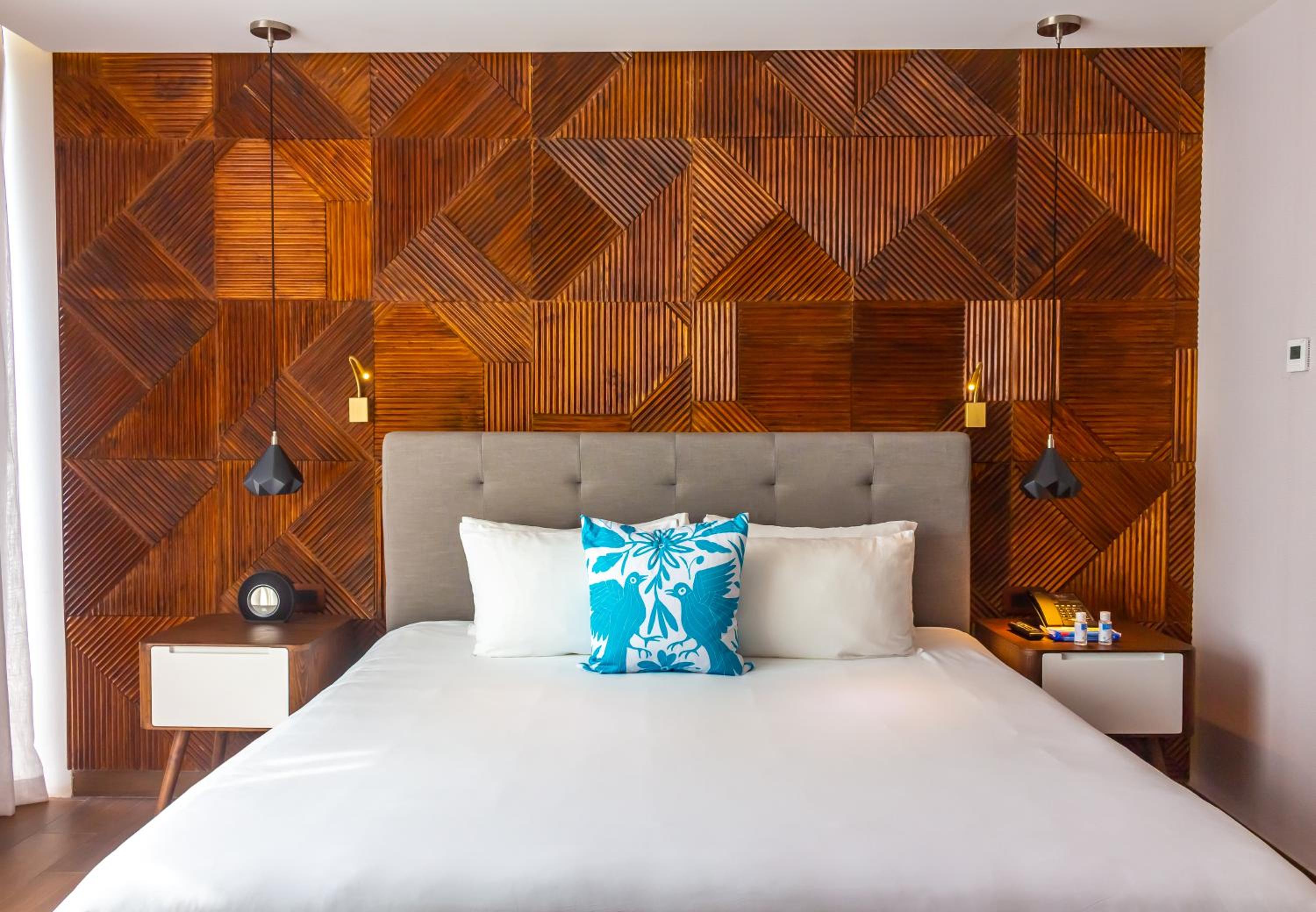 Deluxe King Room photo 3
