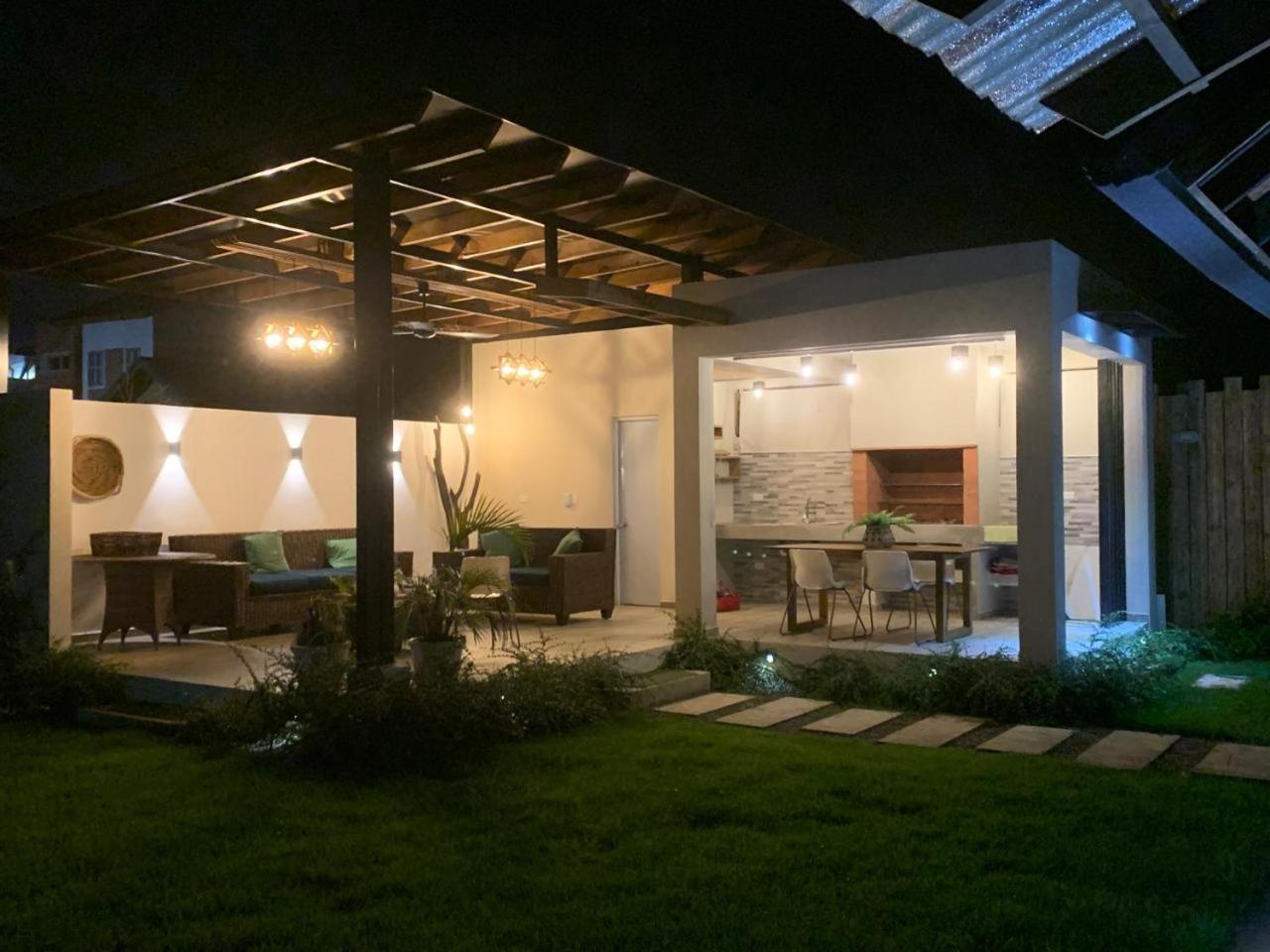 Villa photo 2
